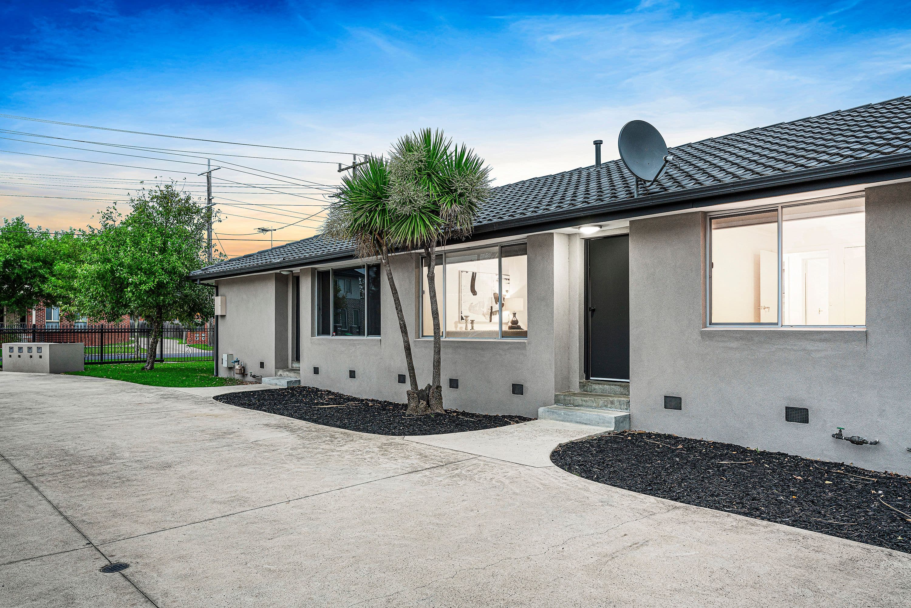 13 Oakes Avenue, Clayton South VIC 3169, Clayton South - Image 1