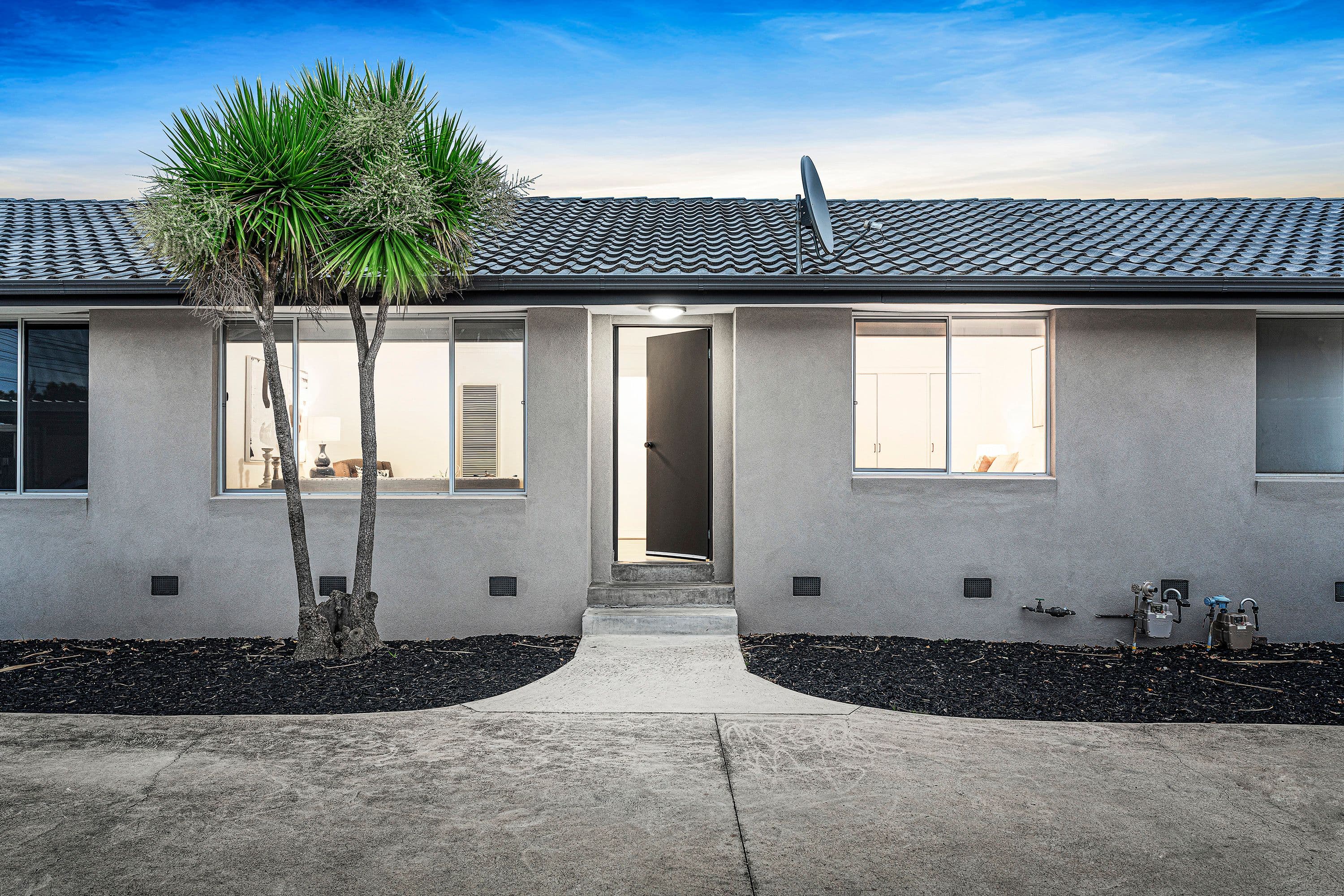 13 Oakes Avenue, Clayton South VIC 3169, Clayton South - Thumbnail 2