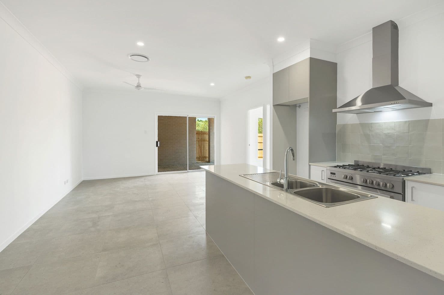 10 Cummings Circuit, Willow Vale QLD 4209, Willow Vale - Thumbnail 2