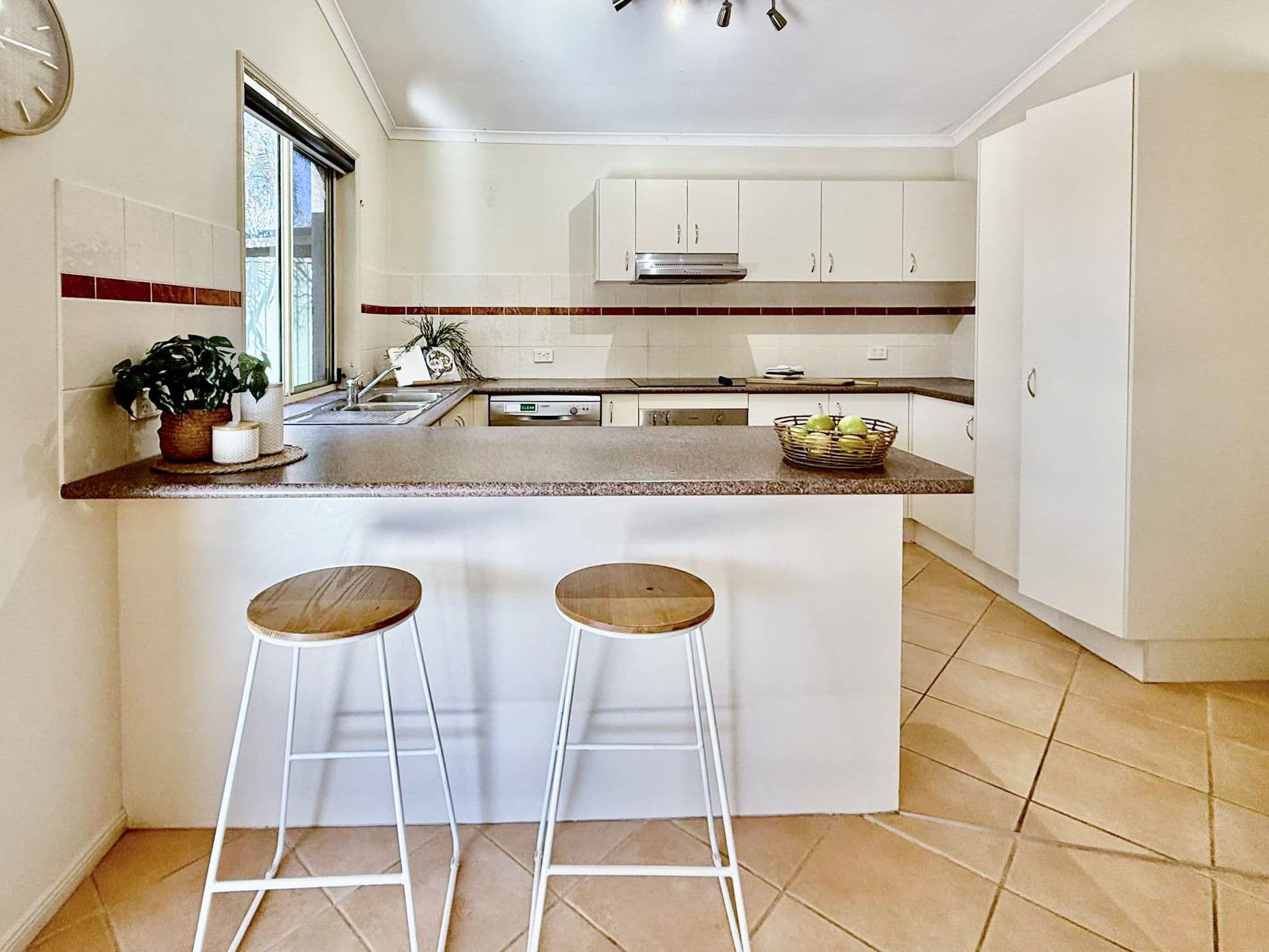 6 Sherwood Place, Forest Lake QLD 4078, Forest Lake - Thumbnail 5