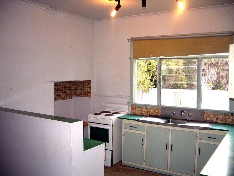 20 First Street, BORDERTOWN SA 5268, Bordertown - Thumbnail 2