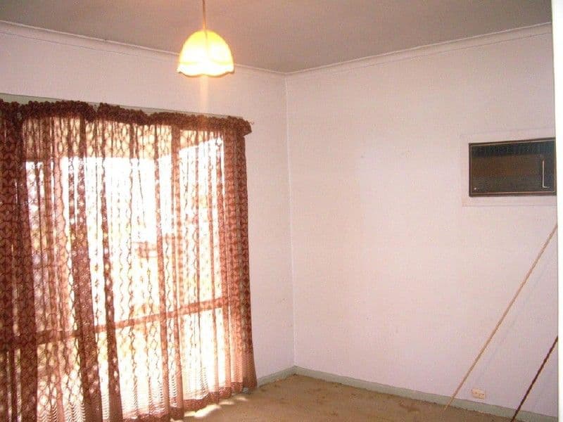 20 First Street, BORDERTOWN SA 5268, Bordertown - Thumbnail 8