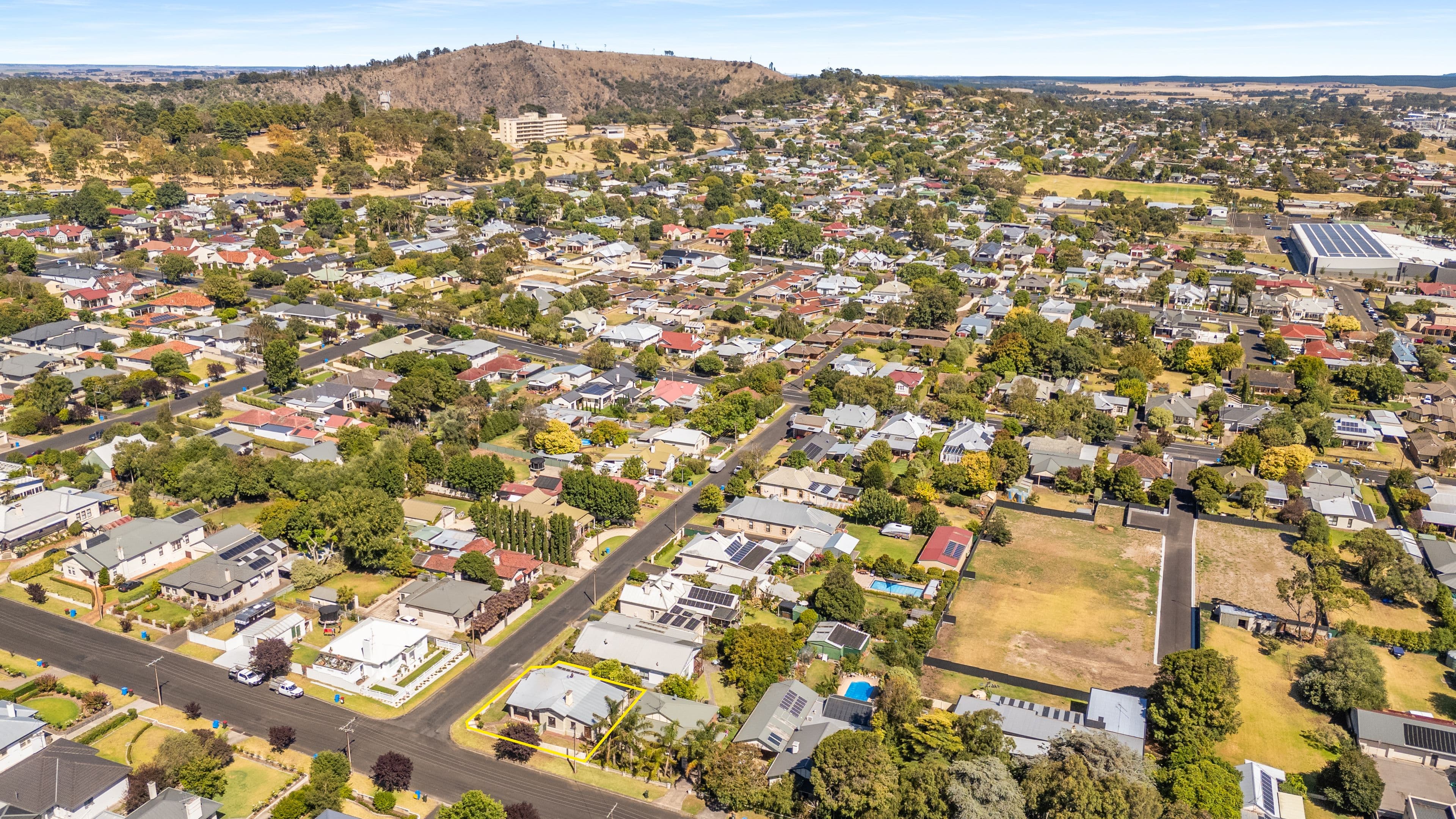 11 Anzac Street, Mount Gambier SA 5290, Mount Gambier - Image 1