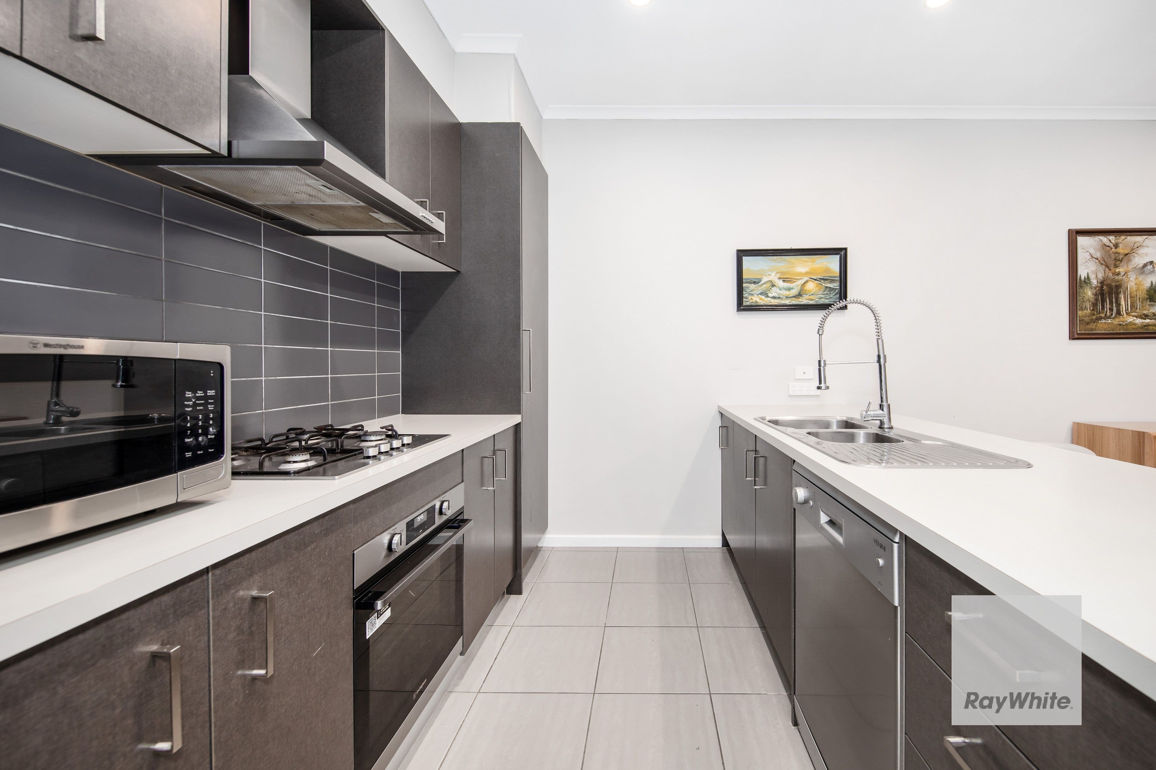 18 Buckingham Street, Sydenham VIC 3037, Sydenham - Thumbnail 2