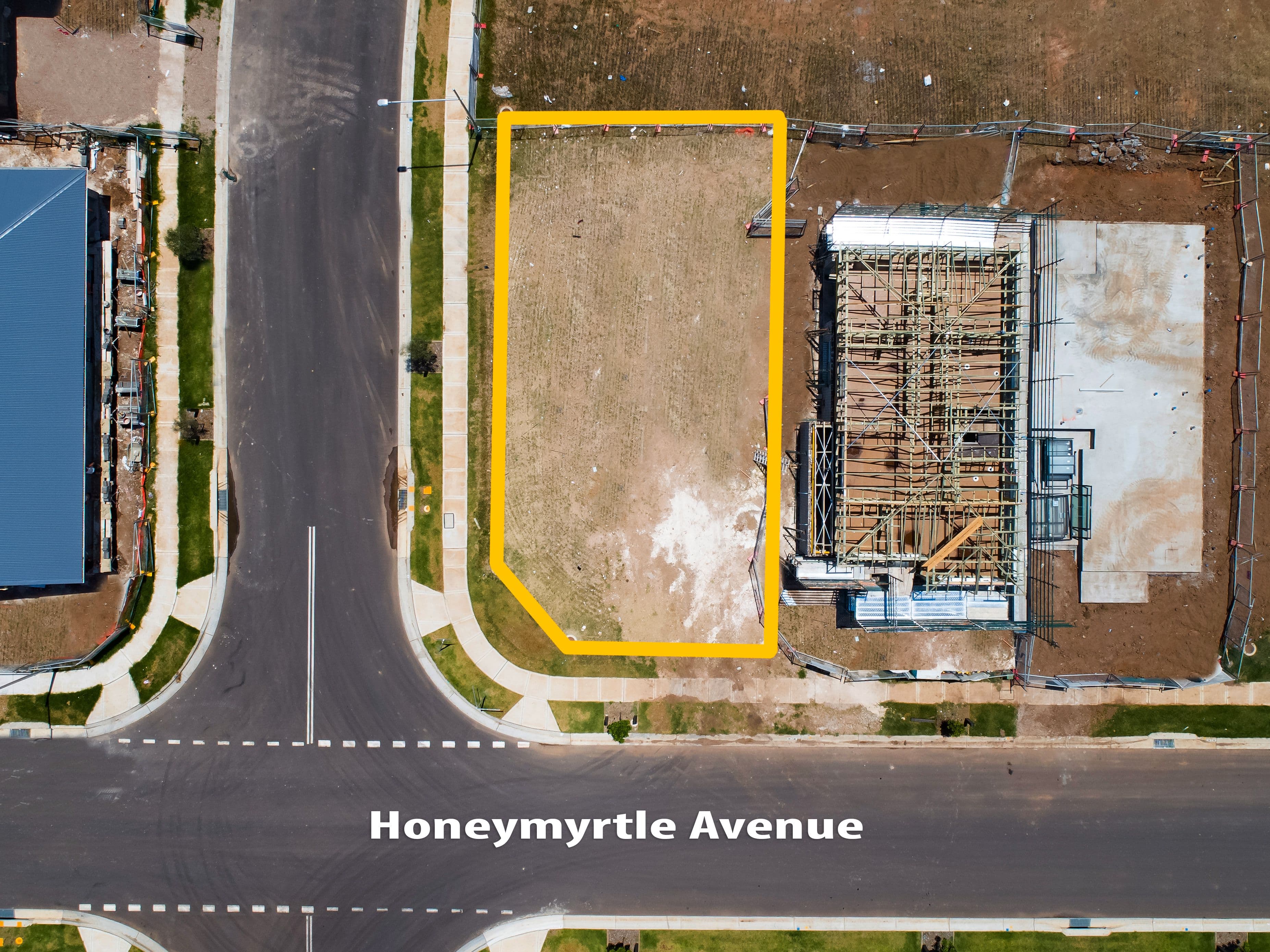 32 Honeymyrtle Avenue, Denham Court NSW 2565, Denham Court - Thumbnail 2