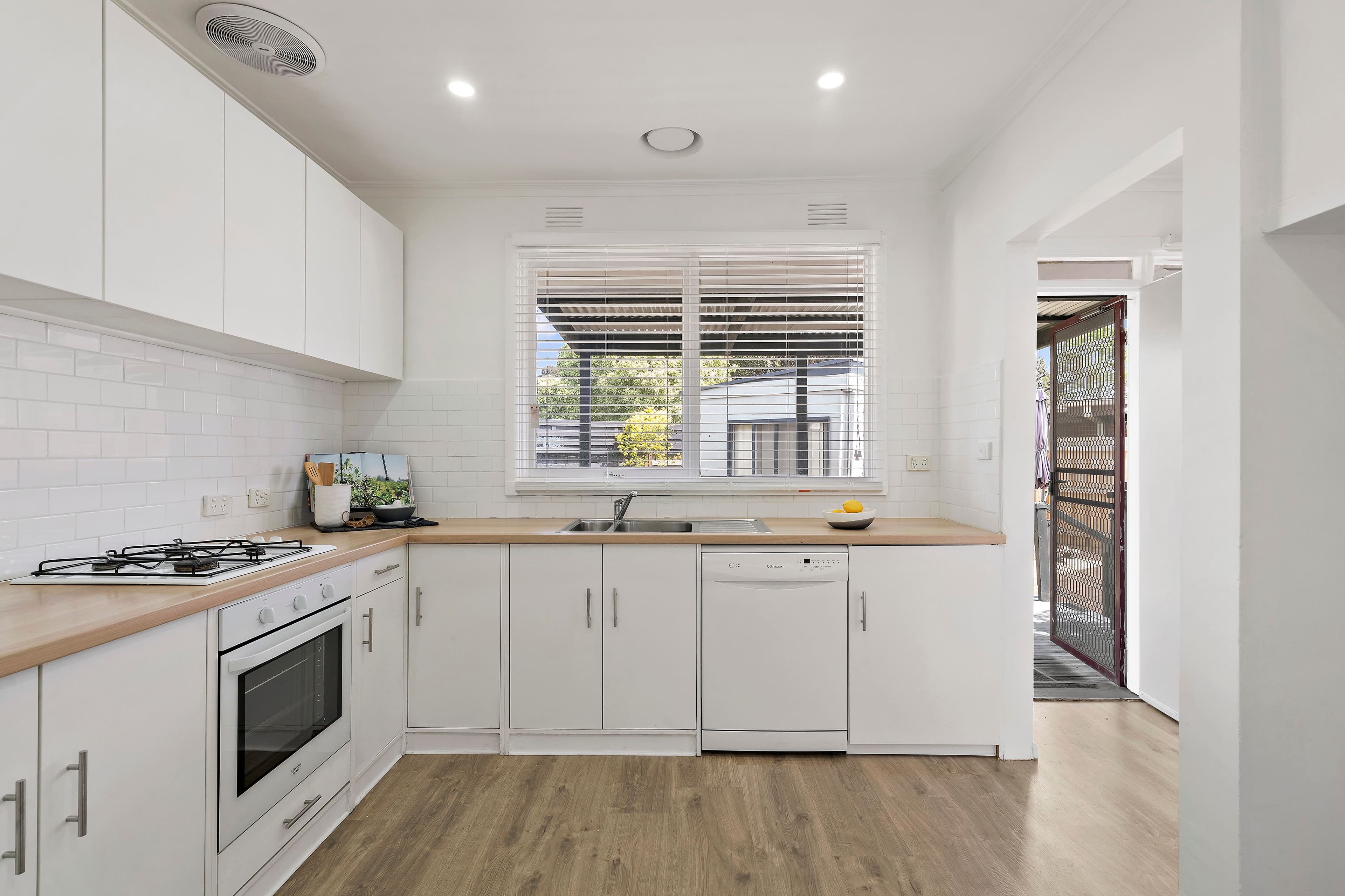 15 Mirang Court, Frankston VIC 3199, Frankston - Thumbnail 3