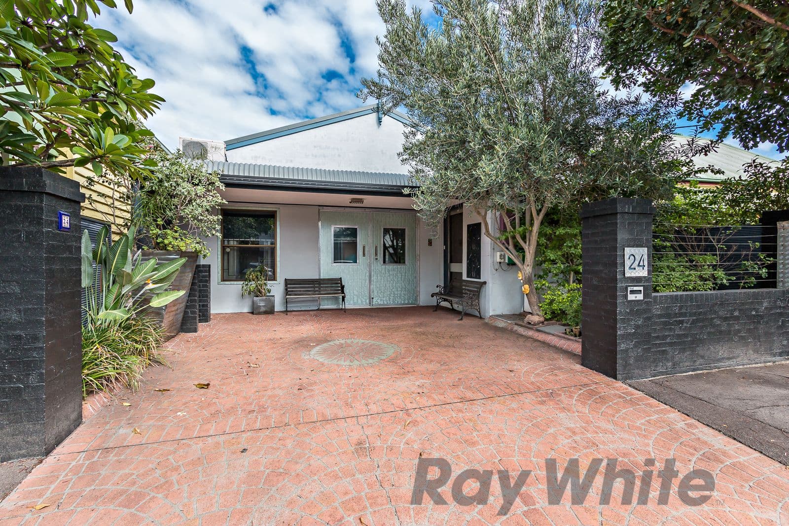 24 Anderton Street, Islington - Image 1