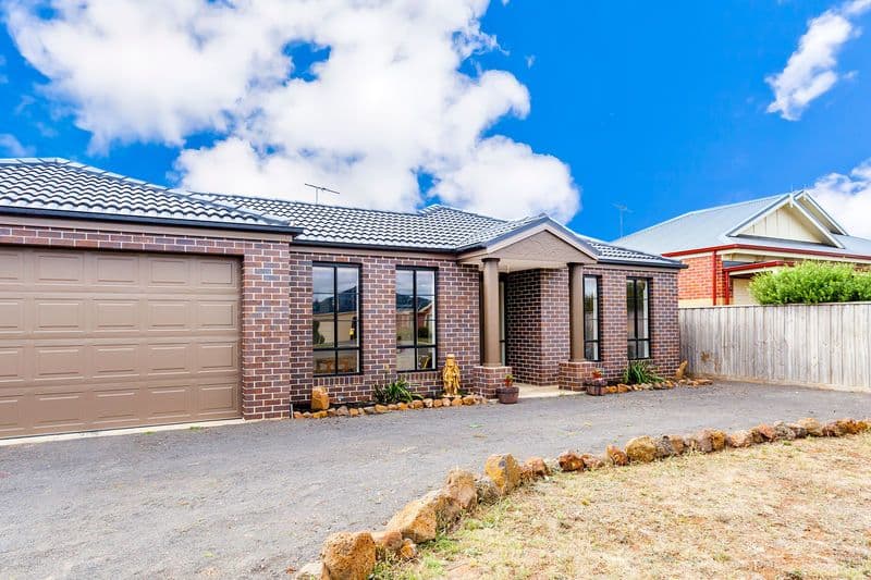 15 Kintyre Court, BANNOCKBURN VIC 3331, Bannockburn - Thumbnail 2