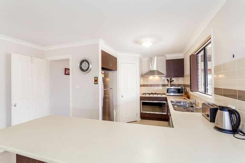 15 Kintyre Court, BANNOCKBURN VIC 3331, Bannockburn - Thumbnail 4