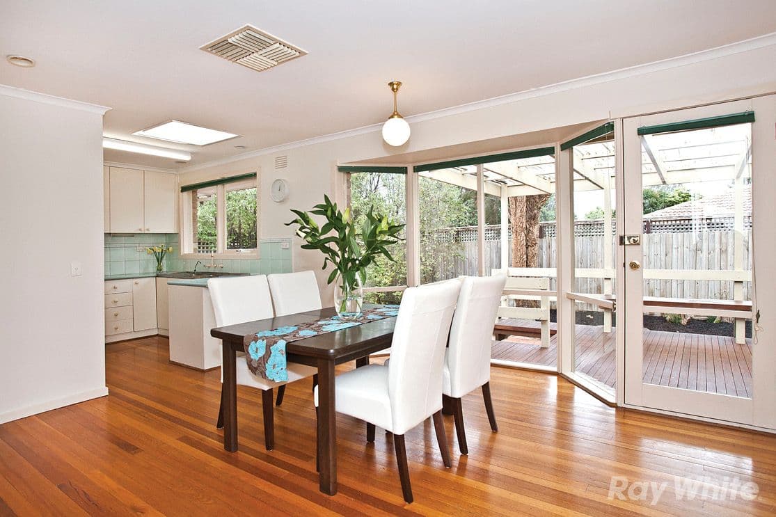12 Browning Drive, GLEN WAVERLEY VIC 3150, Glen Waverley - Thumbnail 2