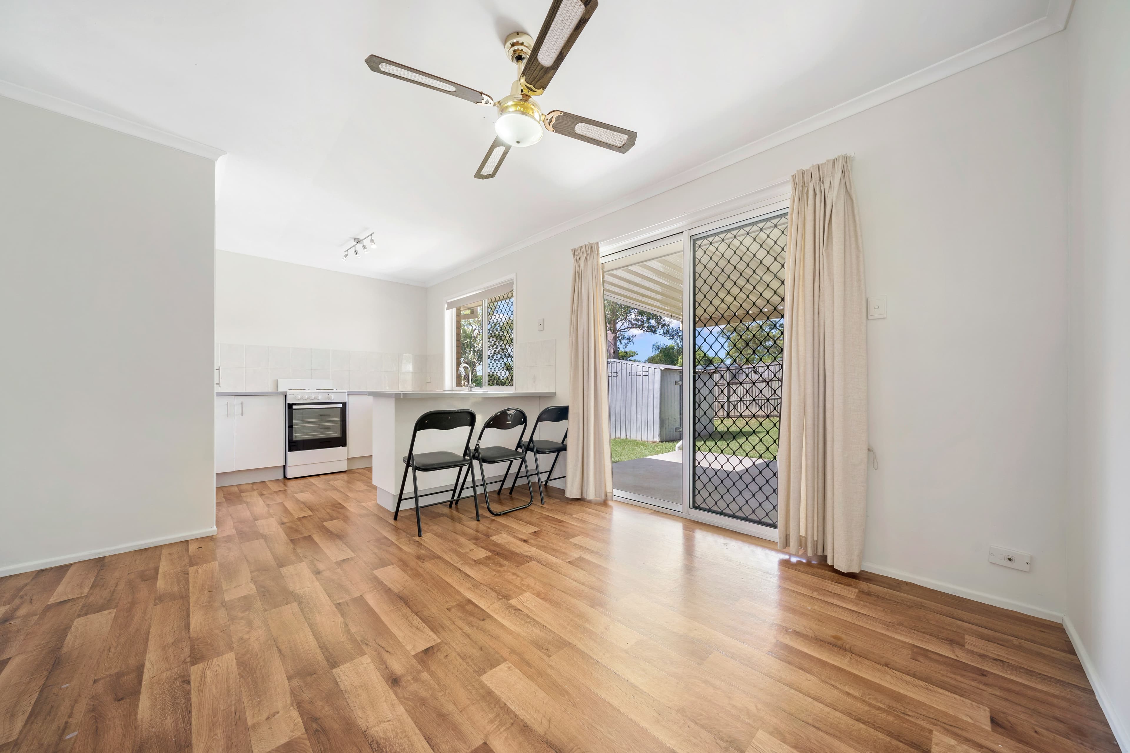 96 Haig Road, Loganlea QLD 4131, Loganlea - Thumbnail 2