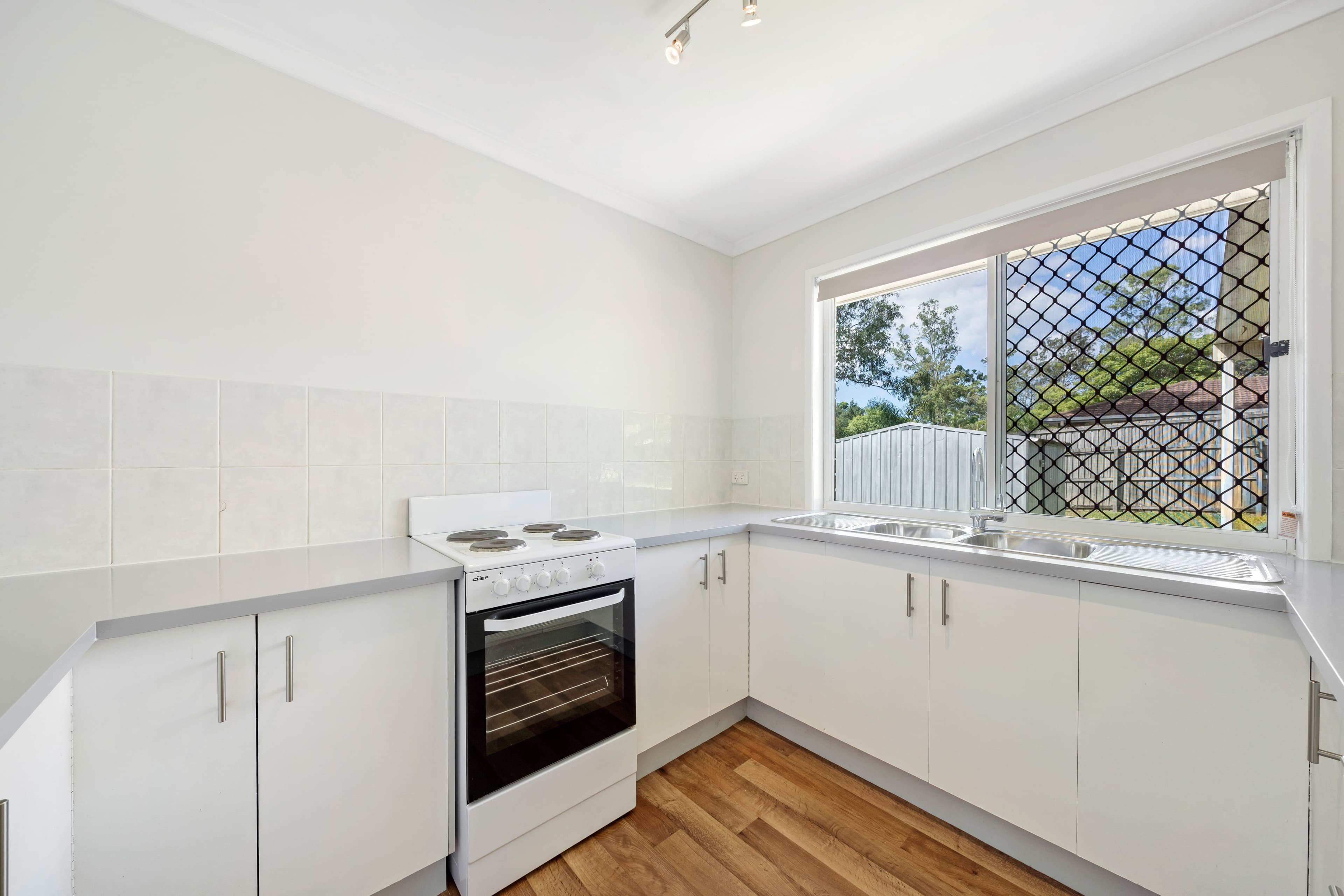 96 Haig Road, Loganlea QLD 4131, Loganlea - Thumbnail 3
