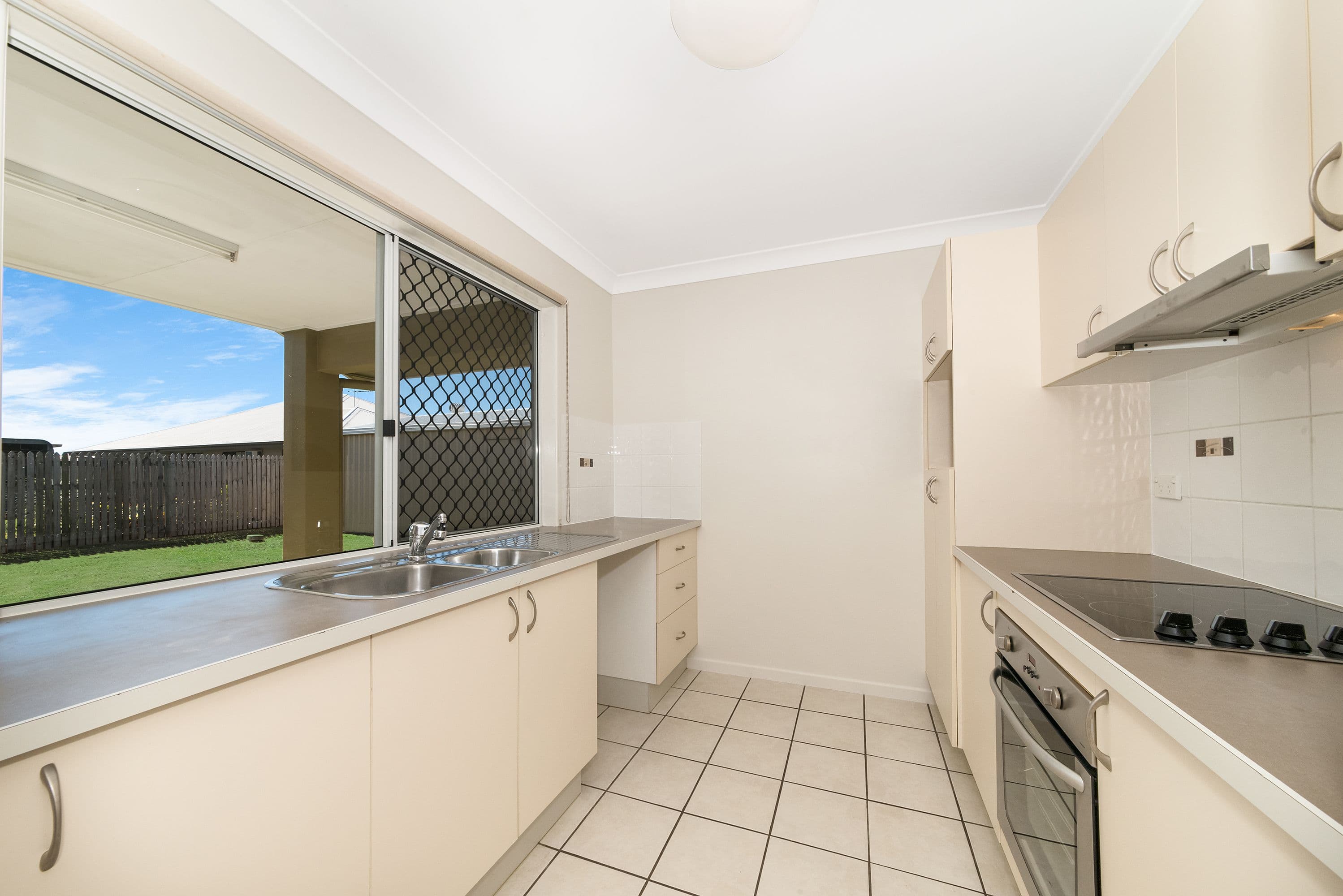 15 Cobold Court, Kirwan QLD 4817, Kirwan - Thumbnail 2