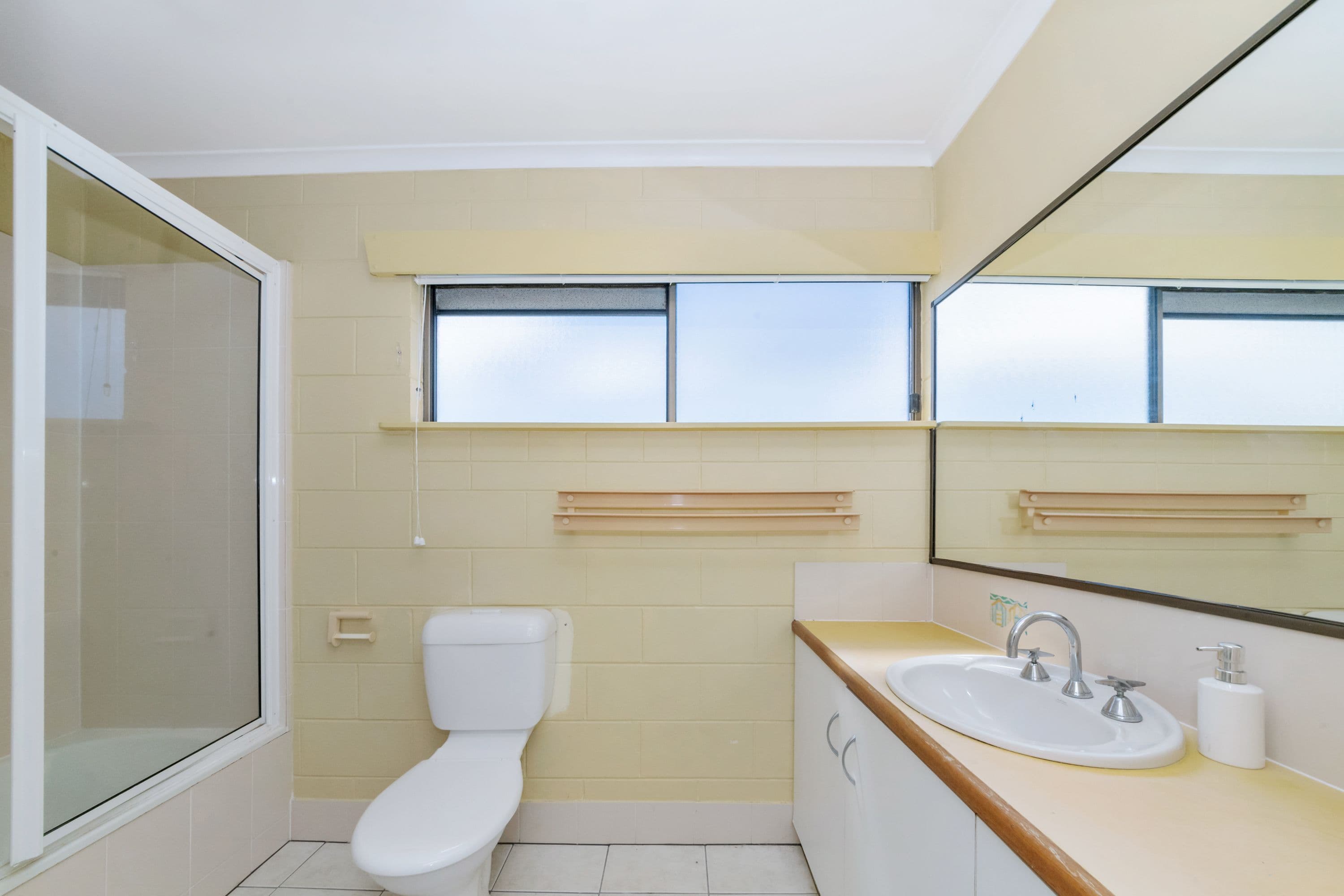 12 Richmond Street, Hermit Park QLD 4812, Hermit Park - Thumbnail 5