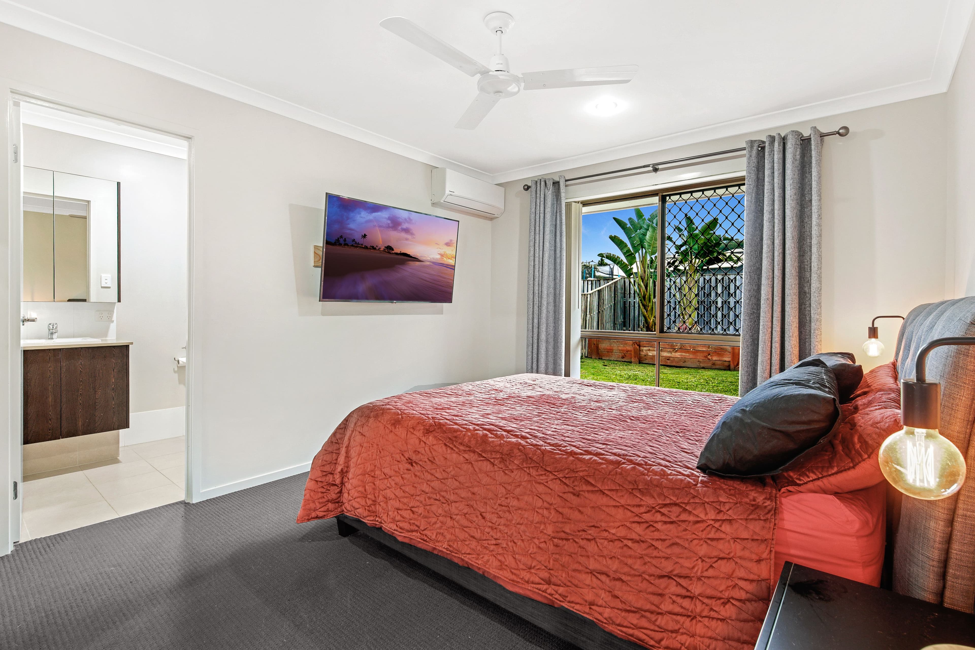 8 Summerstone Place, Maudsland QLD 4210, Maudsland - Thumbnail 7
