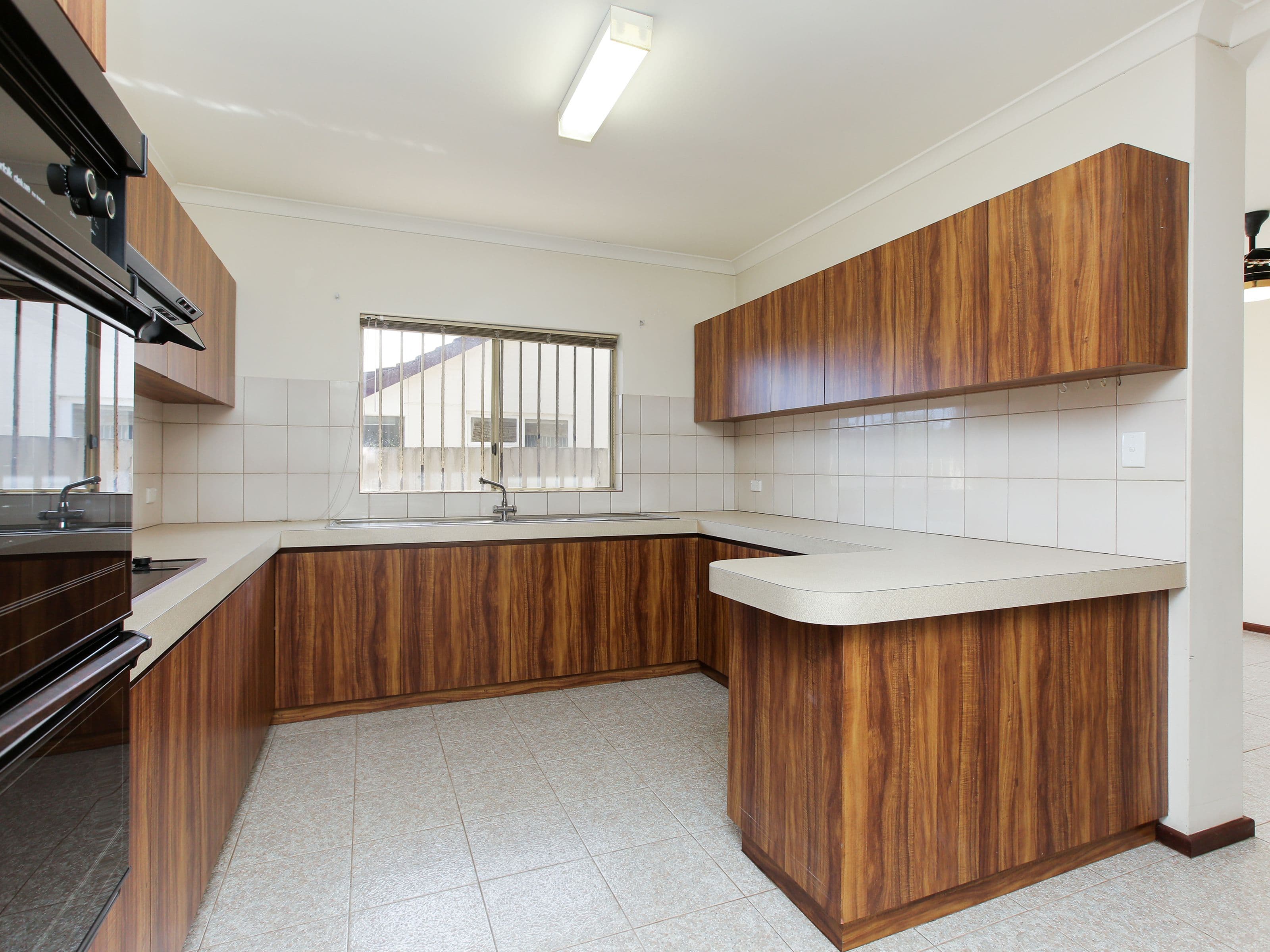 43 Mallard Way, Cannington WA 6107, Cannington - Thumbnail 4