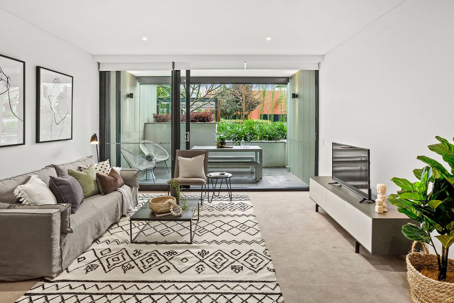 806/250 Barkly Street, Footscray - Image 1