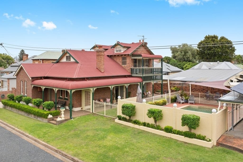 3 Russell Street, Horseshoe Bend - Thumbnail 2
