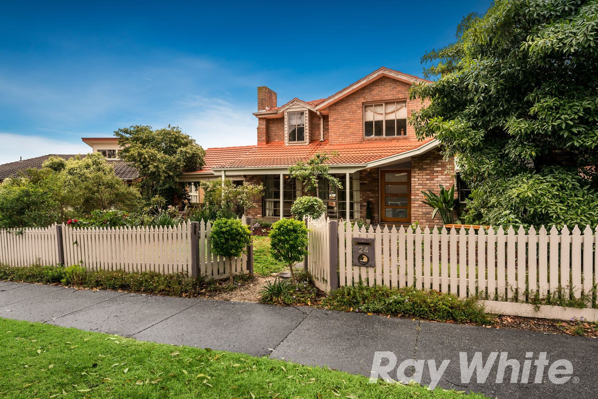 24 YARALLA Crescent, SAINT HELENA VIC 3088, St Helena - Image 1