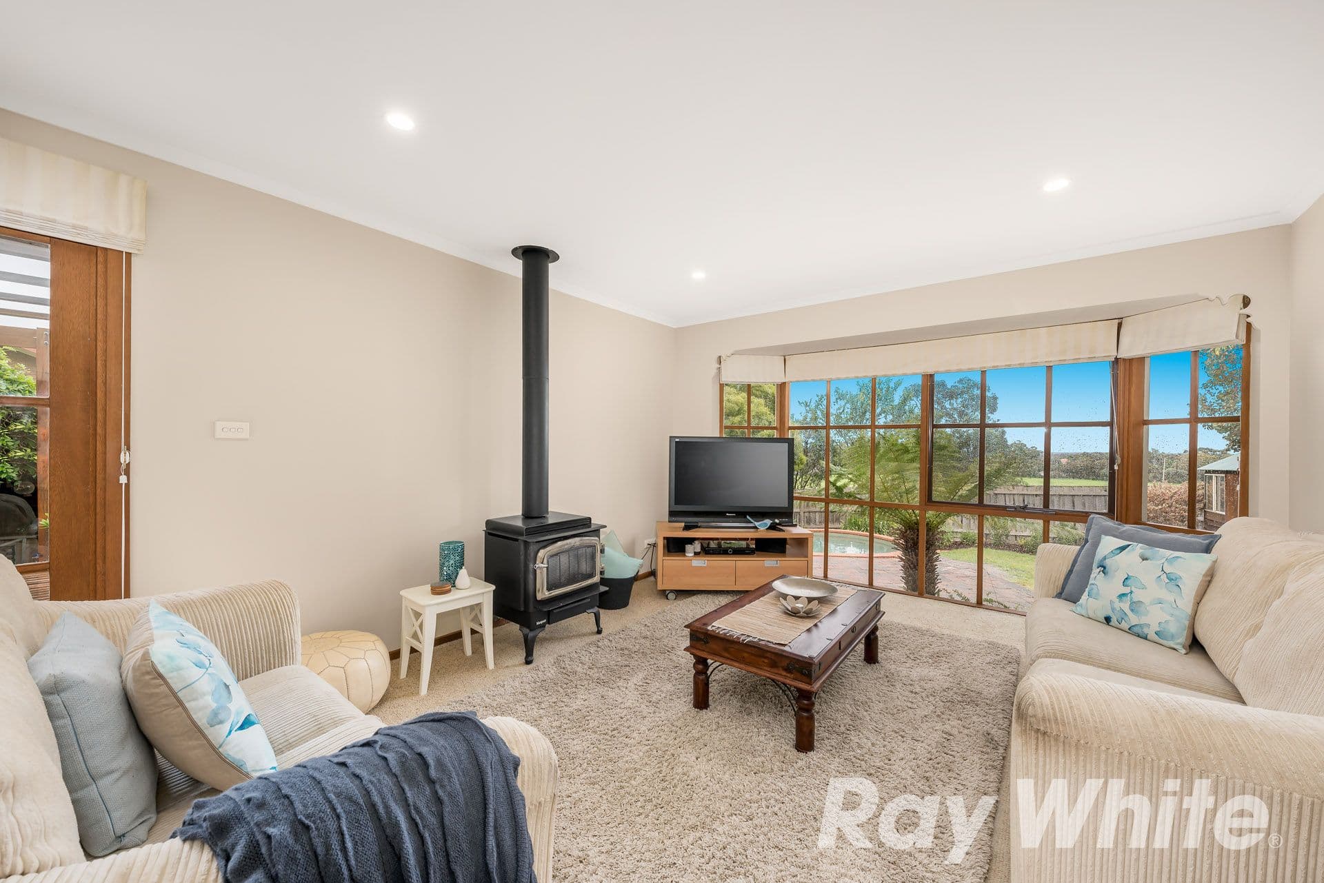 24 YARALLA Crescent, SAINT HELENA VIC 3088, St Helena - Thumbnail 4