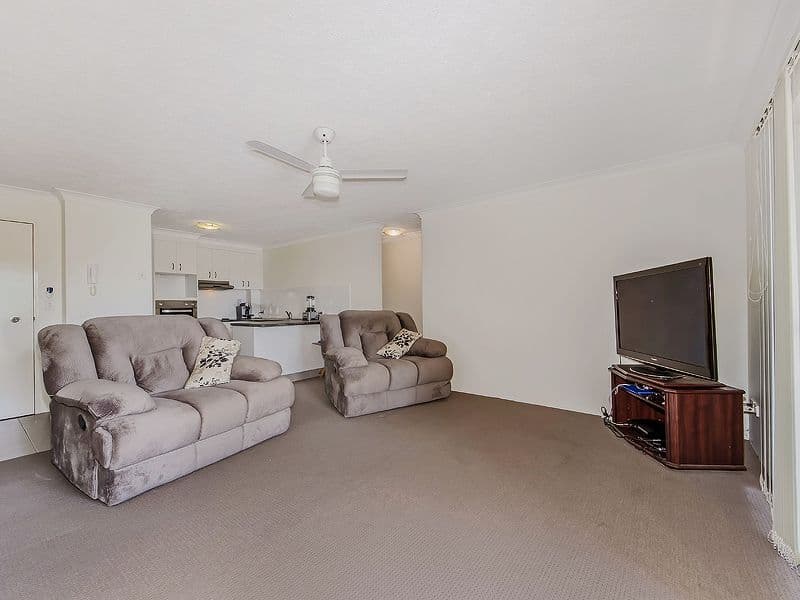 28 Sykes Street, SOUTHPORT QLD 4215, Southport - Thumbnail 3