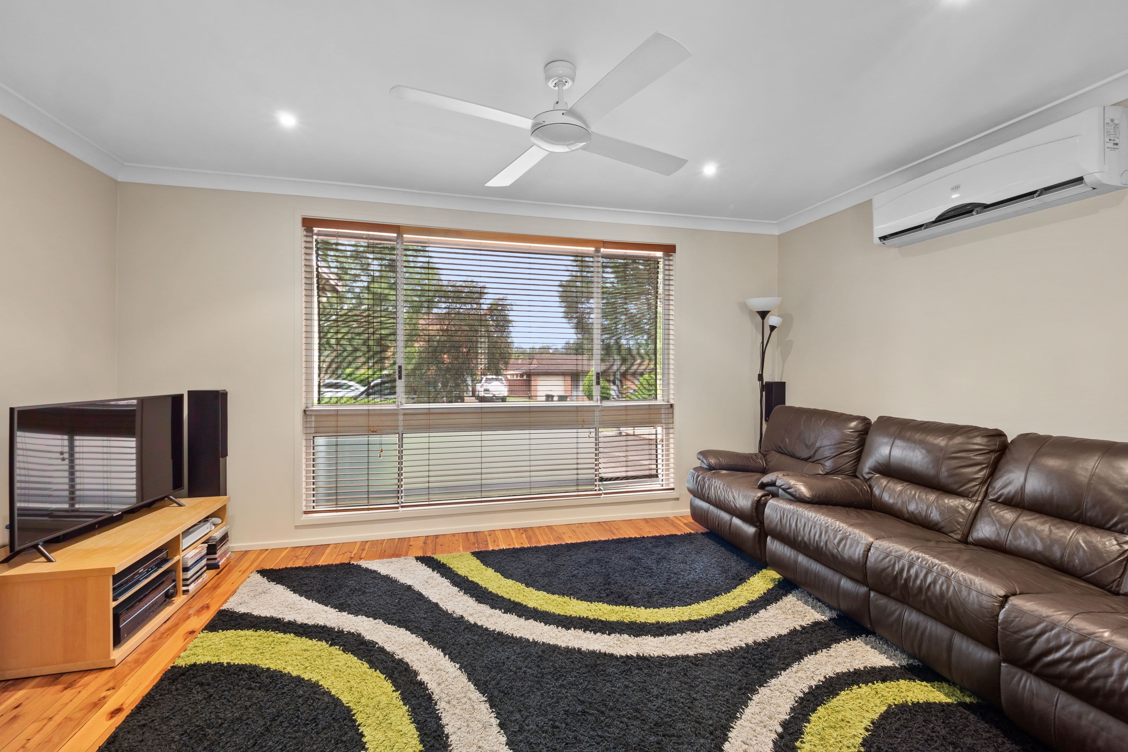 6 Barnfield Place, Dean Park NSW 2761, Dean Park - Thumbnail 2