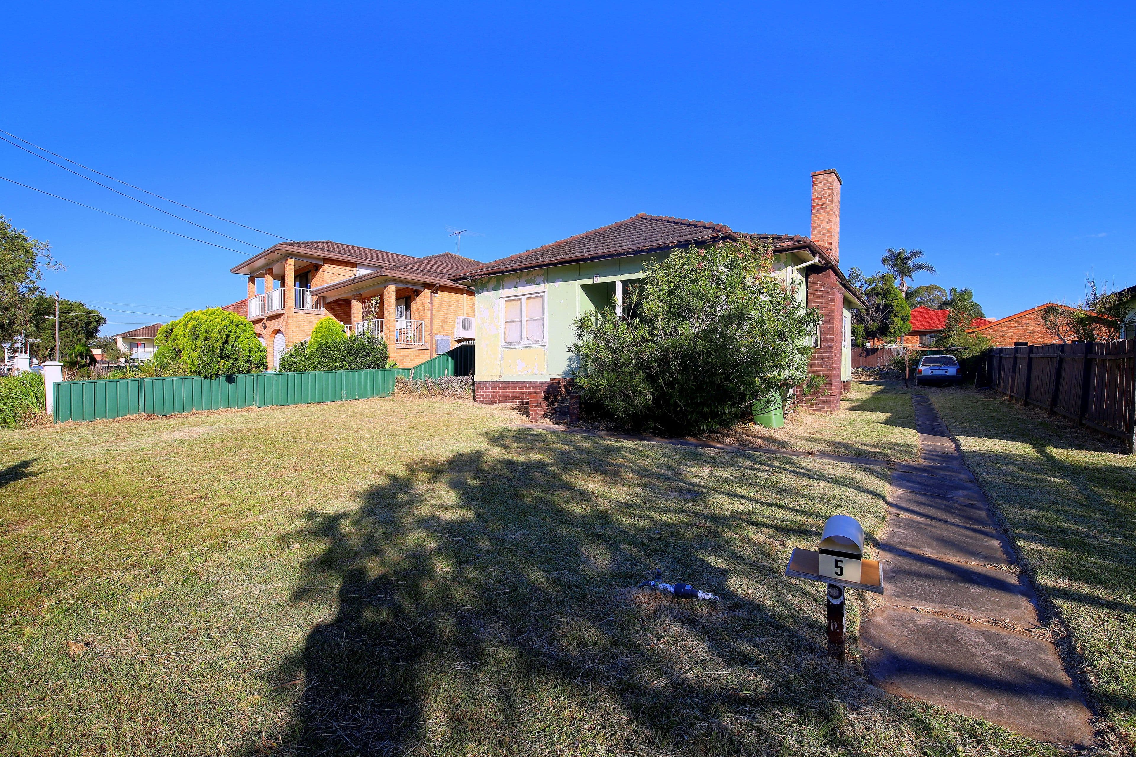 5 Wenke Crescent, Yagoona NSW 2199, Yagoona - Thumbnail 2