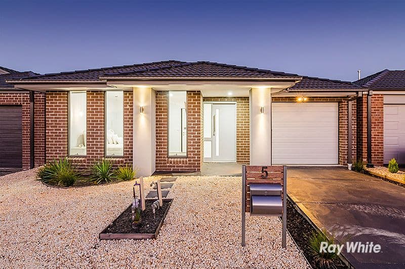 5 Saloon Circuit, Clyde North VIC 3978, Clyde North - Image 1