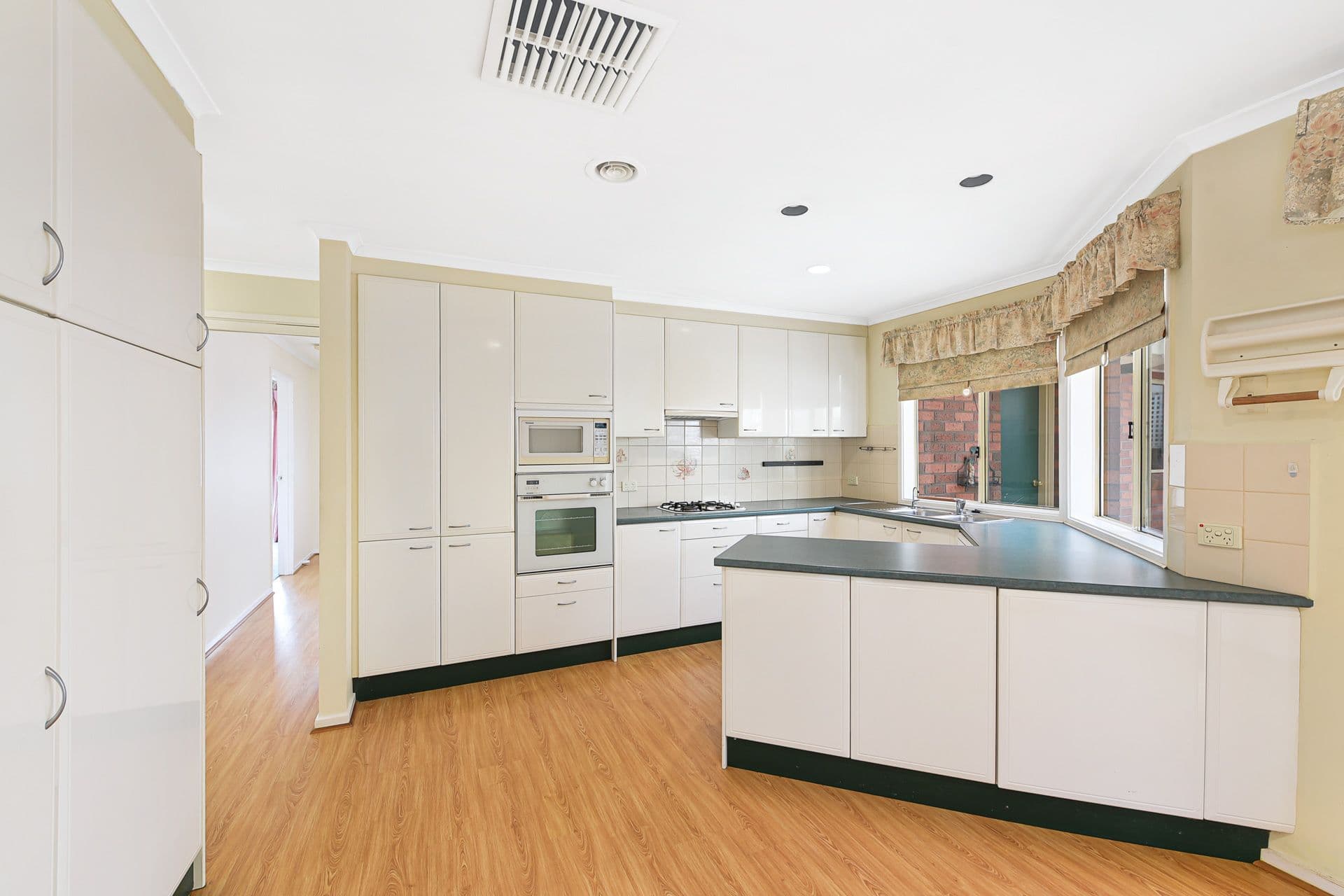 1 Magdalena Place, Berwick VIC 3806, Berwick - Thumbnail 4