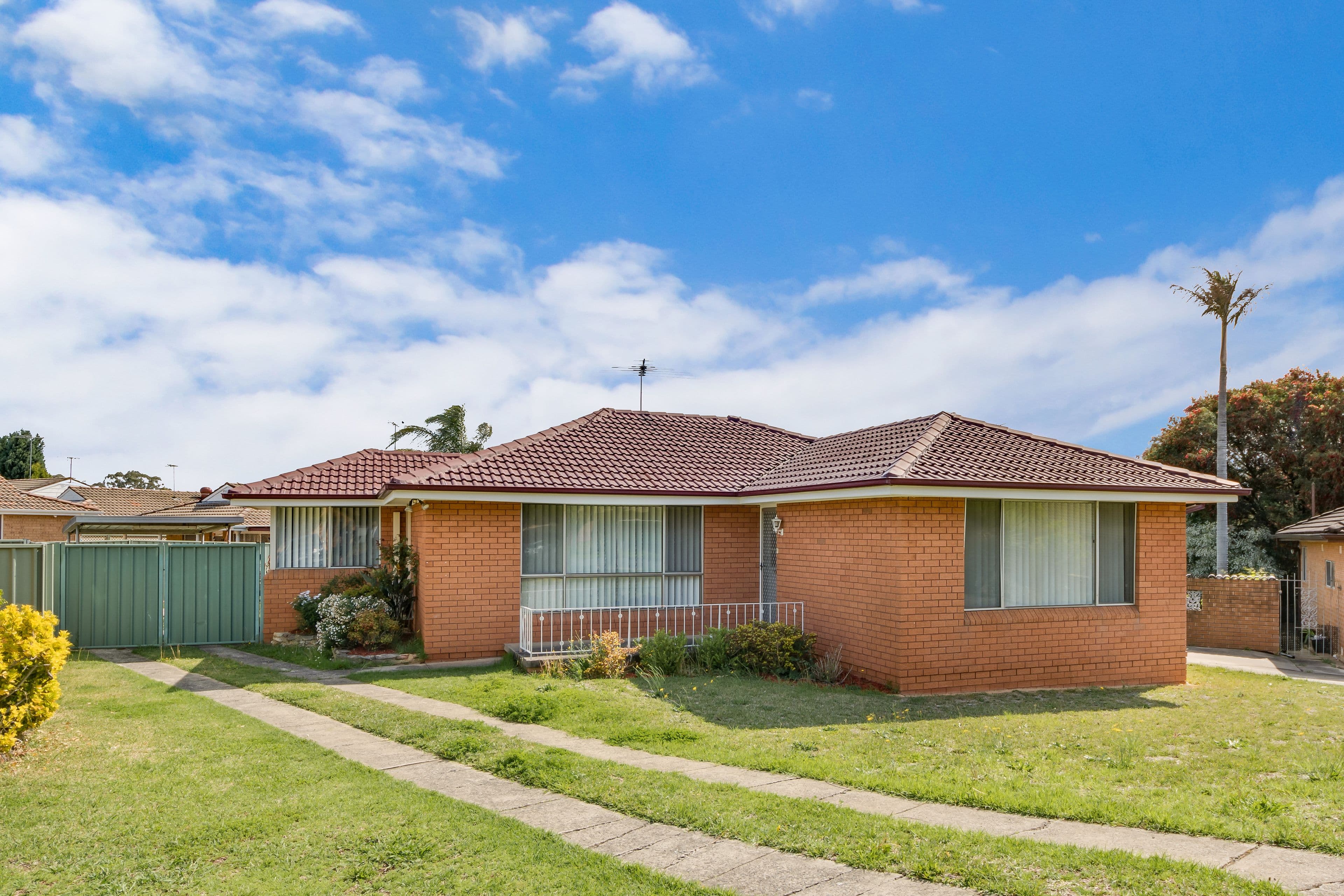 8 Rigo Place, Glenfield - Image 1