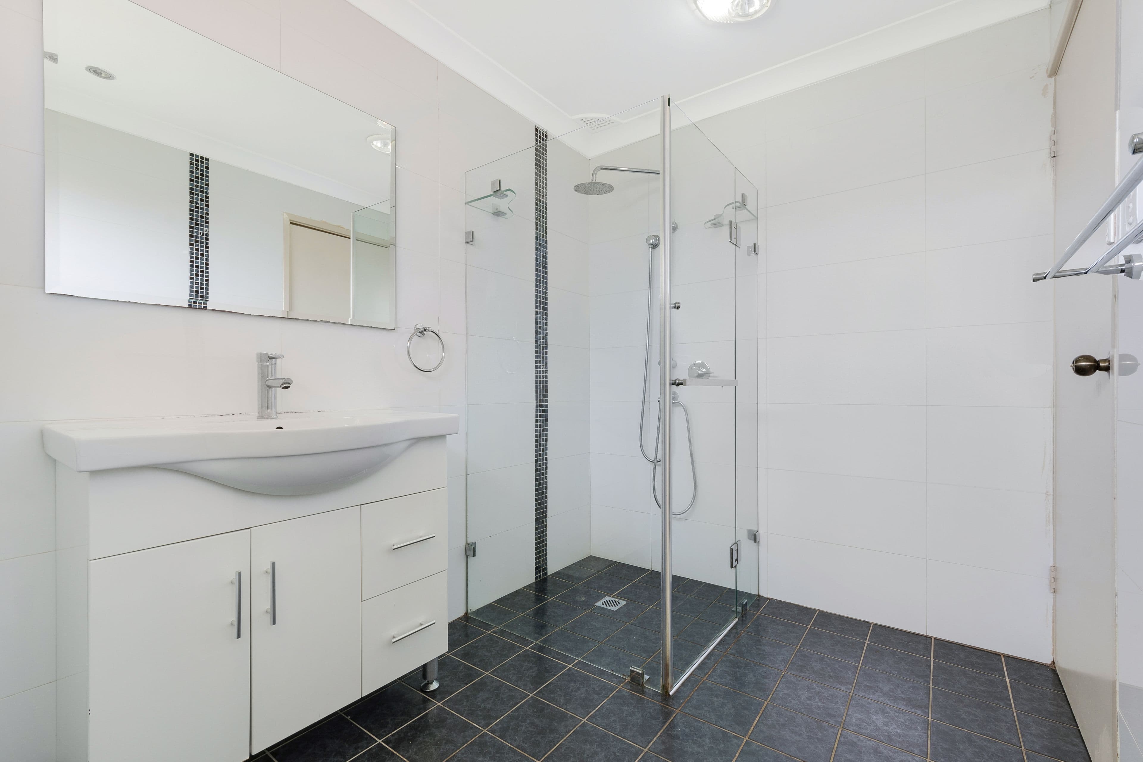 8 Rigo Place, Glenfield - Thumbnail 8