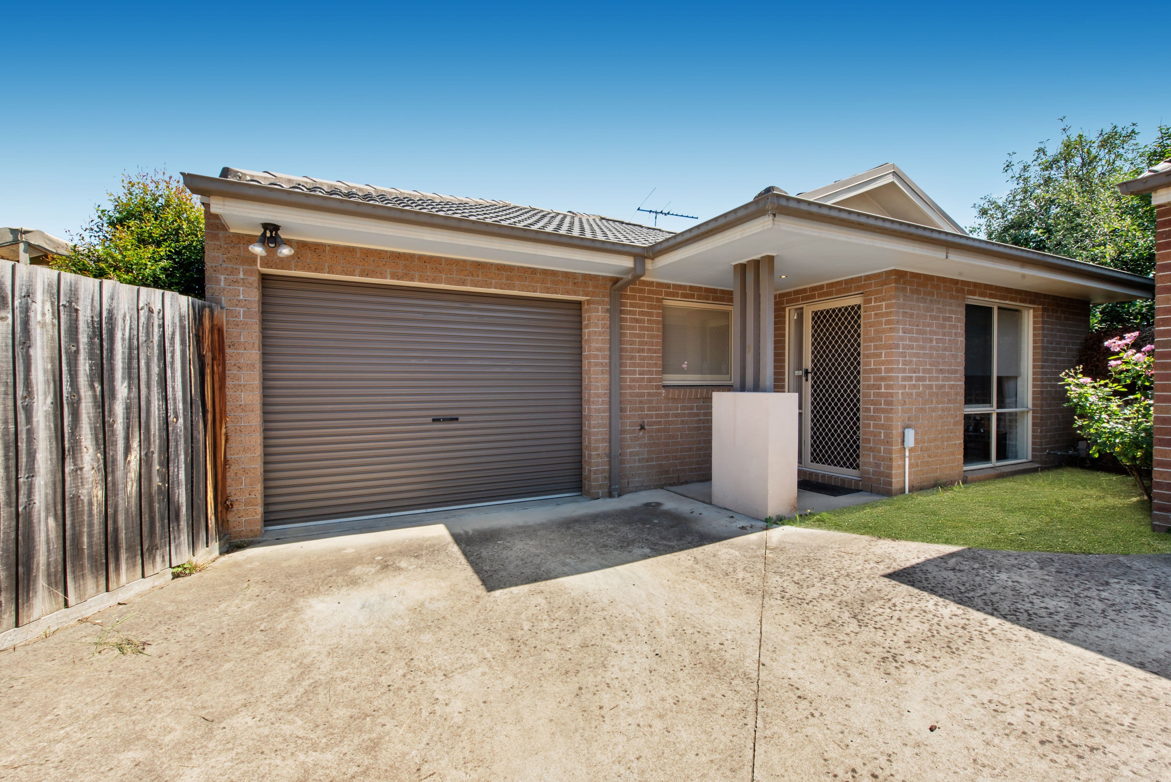 27-29 Rogers Street, Pakenham VIC 3810, Pakenham - Image 1