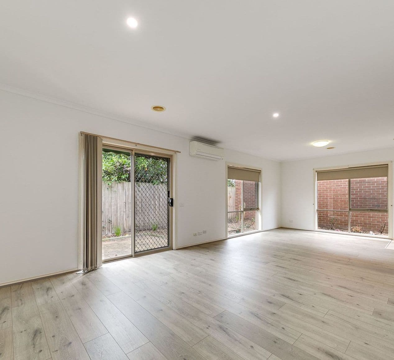 27-29 Rogers Street, Pakenham VIC 3810, Pakenham - Thumbnail 4