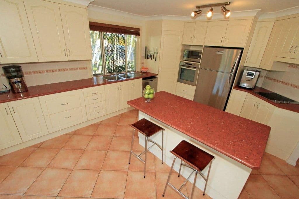 7 Jacaranda Place, NORMAN GARDENS QLD 4701, Norman Gardens - Thumbnail 3