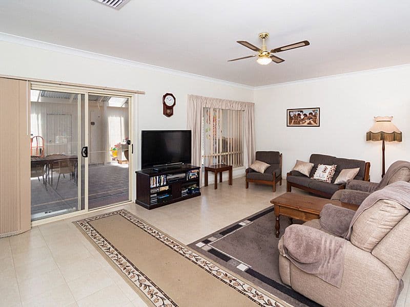 16 Strathoak Crescent, STRATHALBYN SA 5255, Strathalbyn - Thumbnail 3