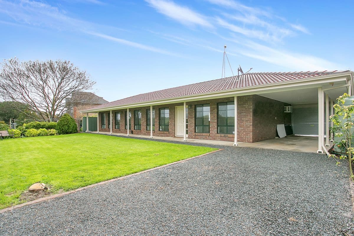 4 Featherstone Drive, Huntfield Heights SA 5163, Huntfield Heights - Thumbnail 3