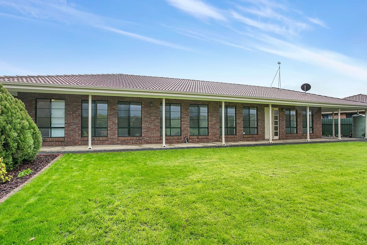 4 Featherstone Drive, Huntfield Heights SA 5163, Huntfield Heights - Thumbnail 4