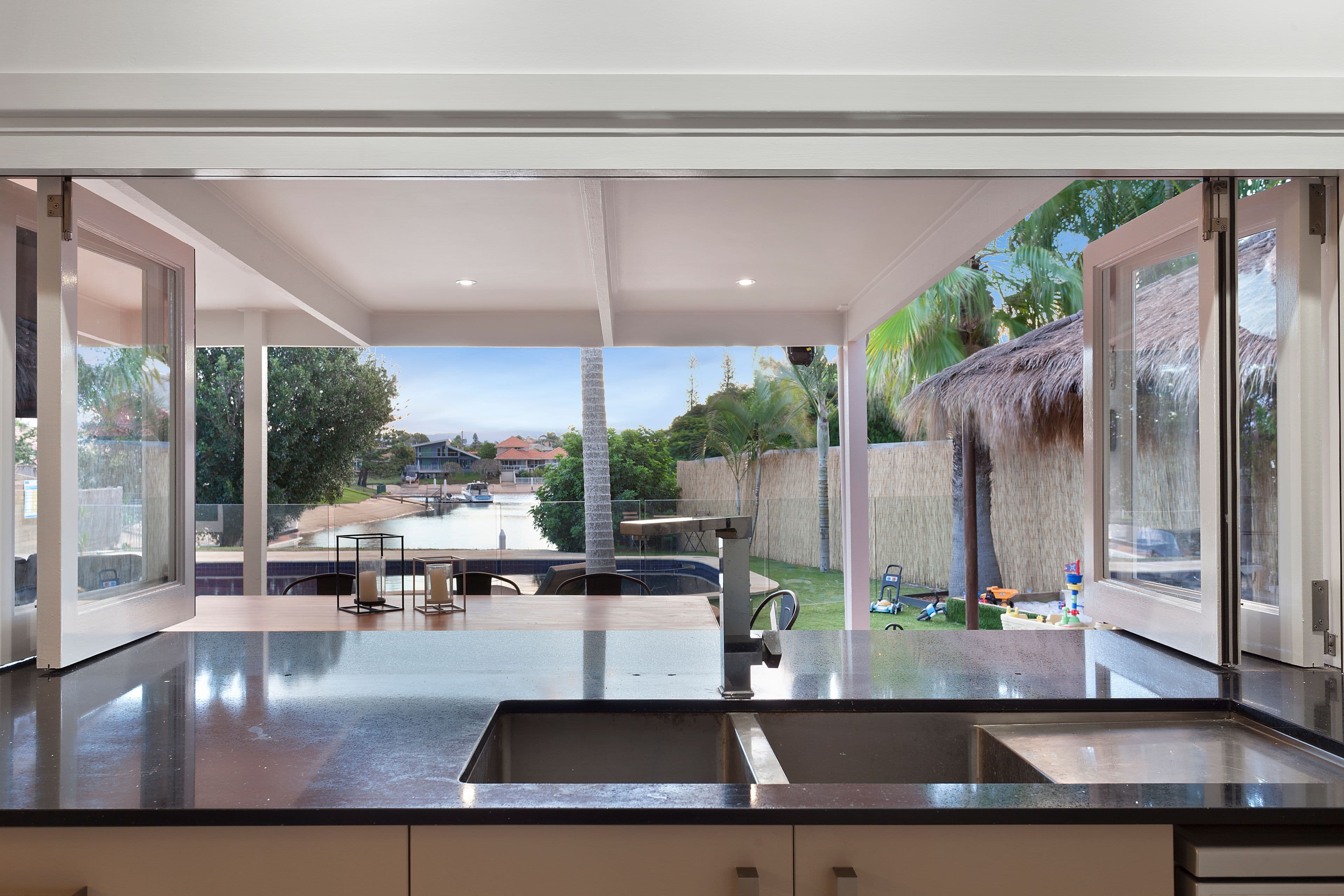 20 Bermuda Street, Broadbeach Waters QLD 4218, Broadbeach Waters - Thumbnail 2