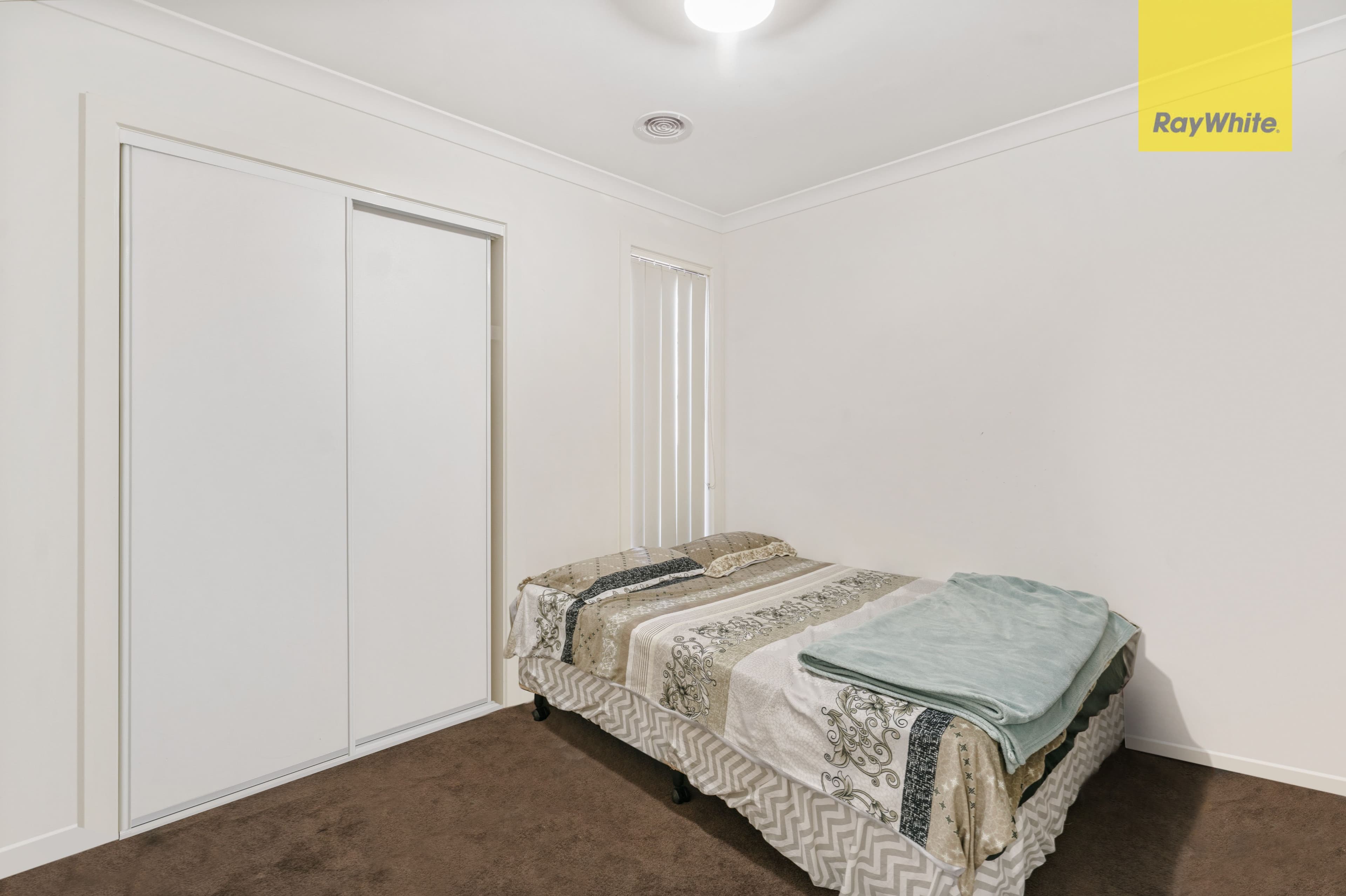 35 Mapleton Boulevard, Melton South VIC 3338, Melton South - Thumbnail 6