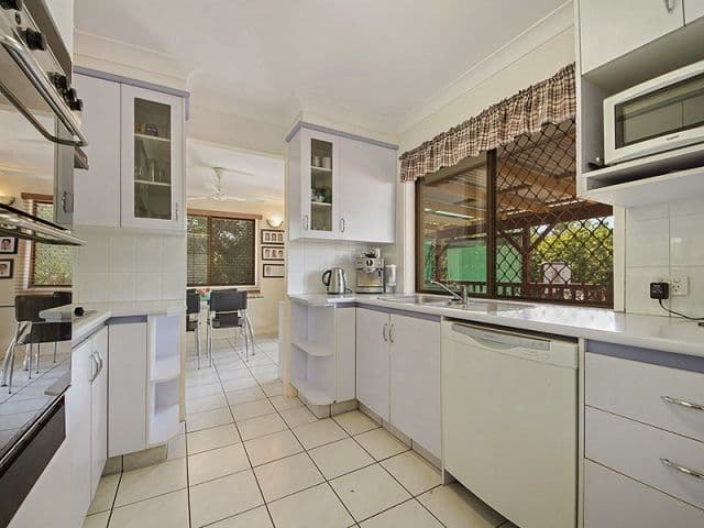 23 California Drive, OXENFORD QLD 4210, Oxenford - Thumbnail 5