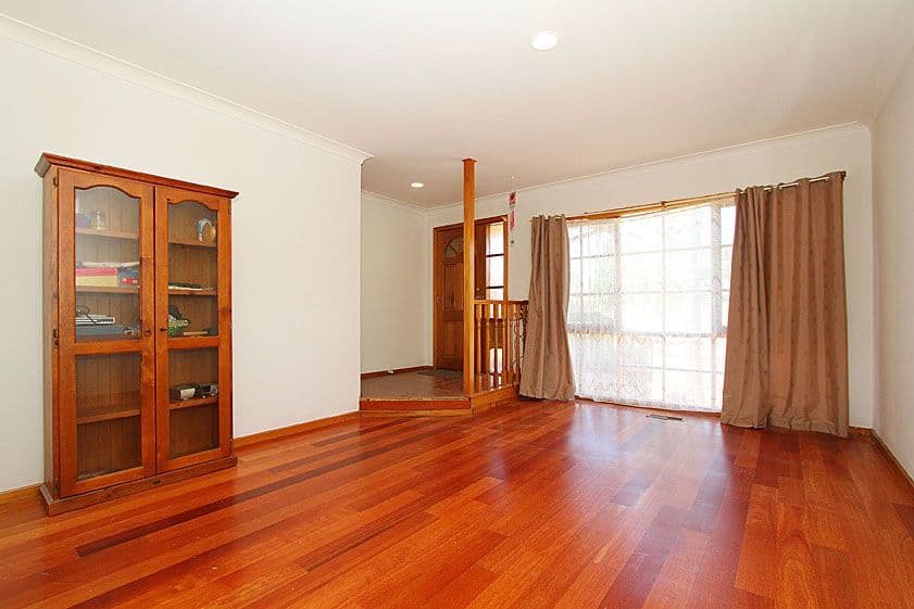 57 Redleap Avenue, MILL PARK VIC 3082, Mill Park - Thumbnail 3