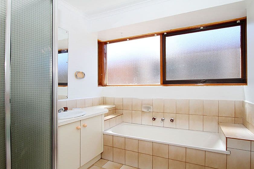 57 Redleap Avenue, MILL PARK VIC 3082, Mill Park - Thumbnail 6
