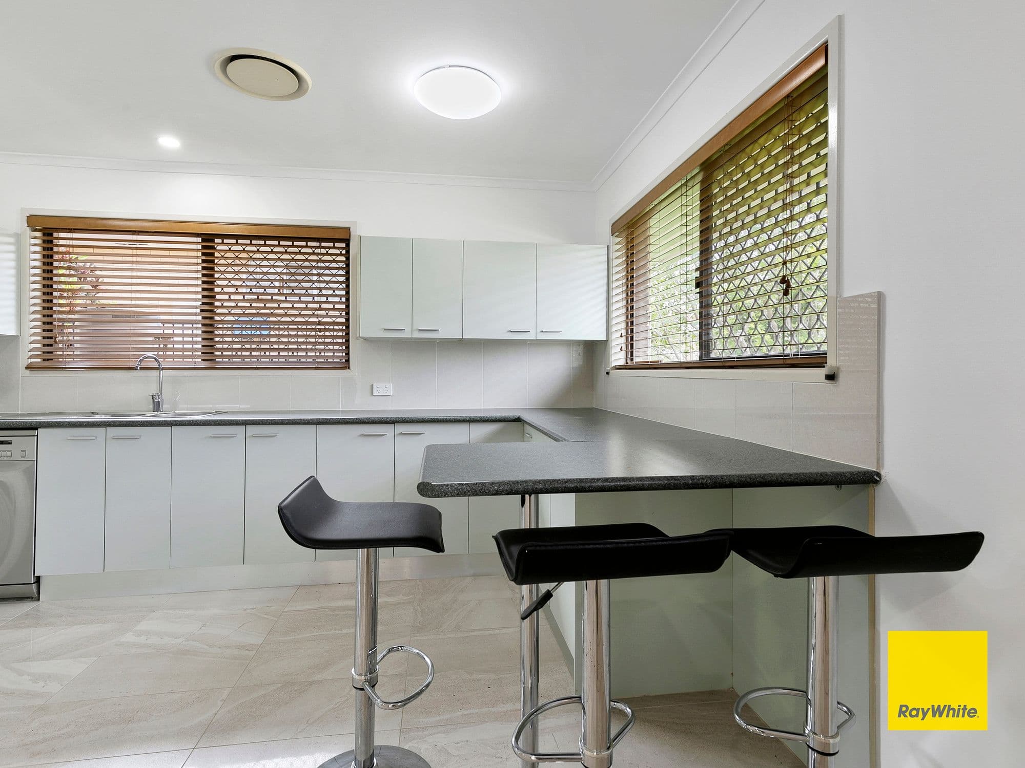 17 Gibson Street, Capalaba QLD 4157, Capalaba - Thumbnail 5