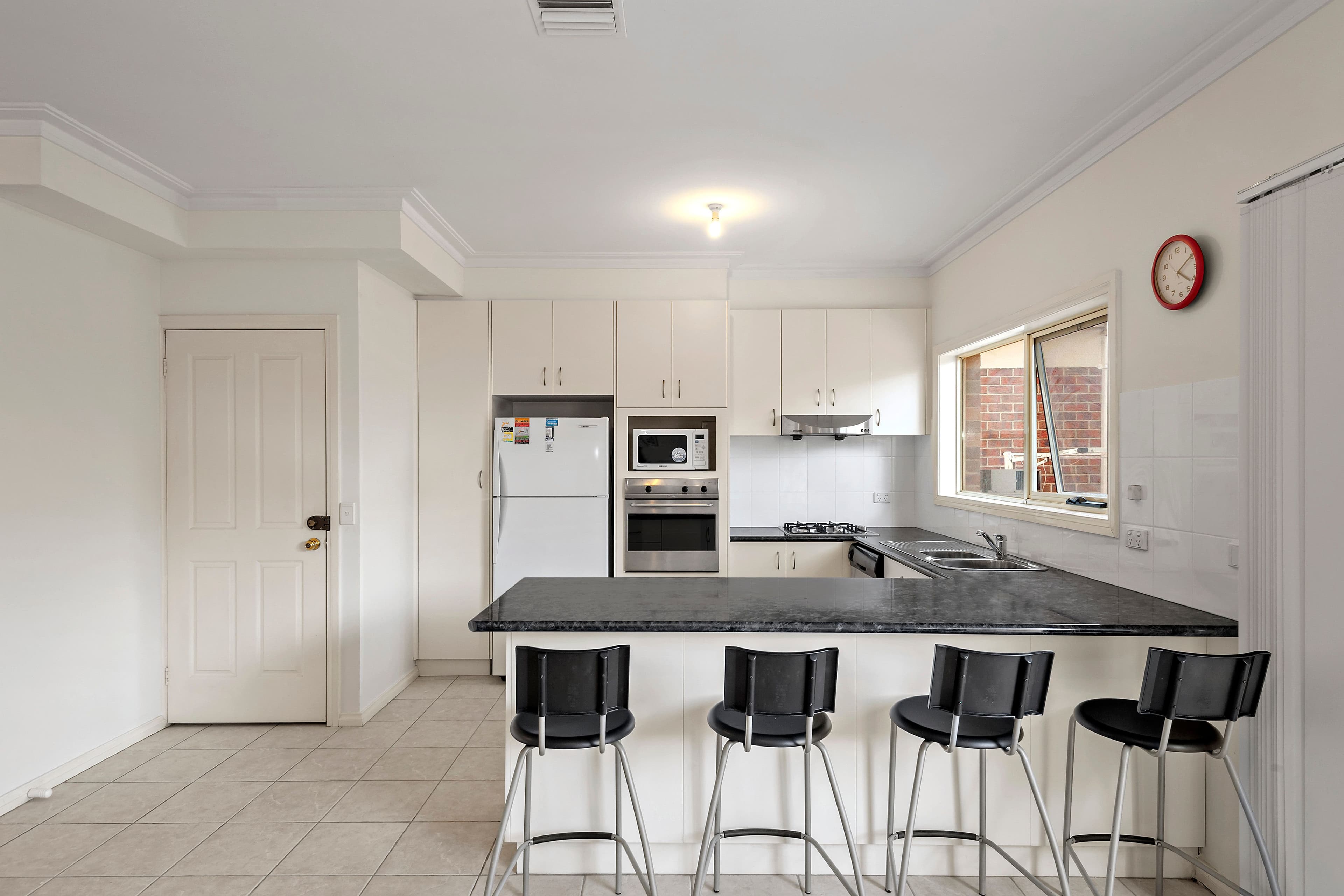 8 Willgilson Court, Oakleigh VIC 3166, Oakleigh - Thumbnail 2