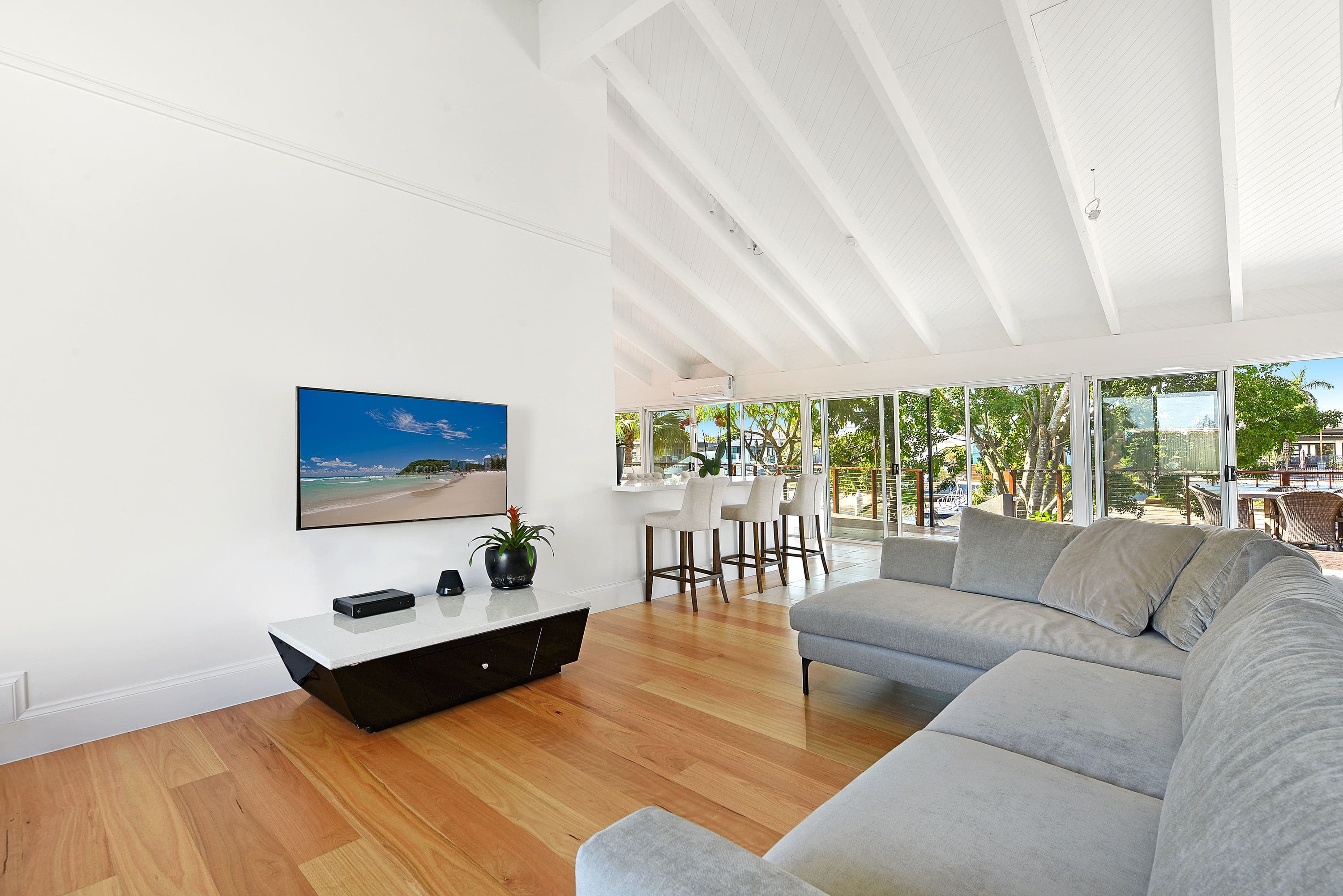 2 Platypus Avenue, Sorrento QLD 4217, Sorrento - Thumbnail 4