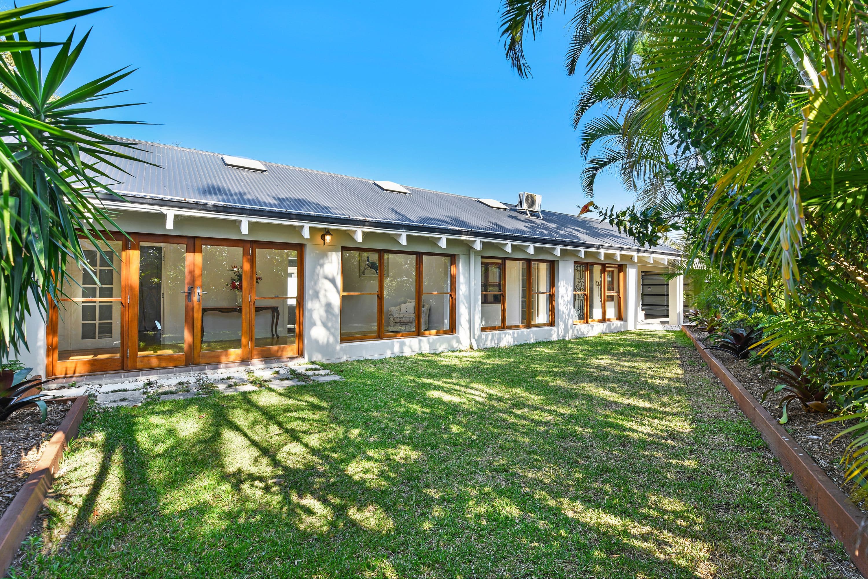 2 Platypus Avenue, Sorrento QLD 4217, Sorrento - Thumbnail 6