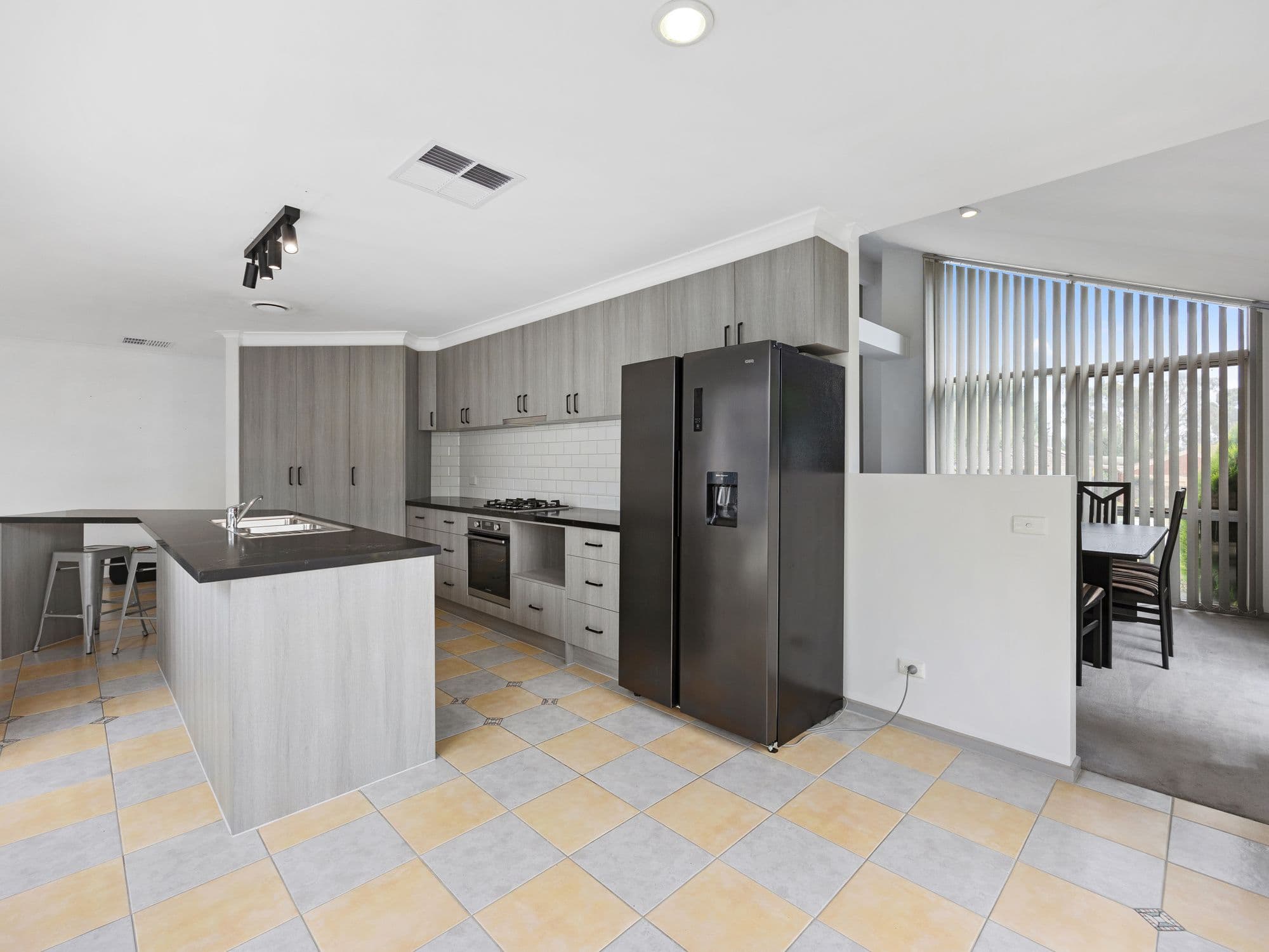 103 Lakeview Drive, Lilydale VIC 3140, Lilydale - Thumbnail 4