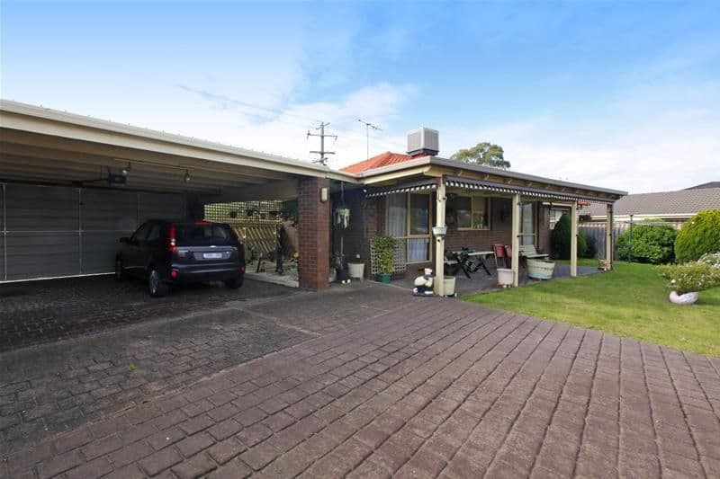 57 Carbeen Drive, BUNDOORA VIC 3083, Bundoora - Thumbnail 2