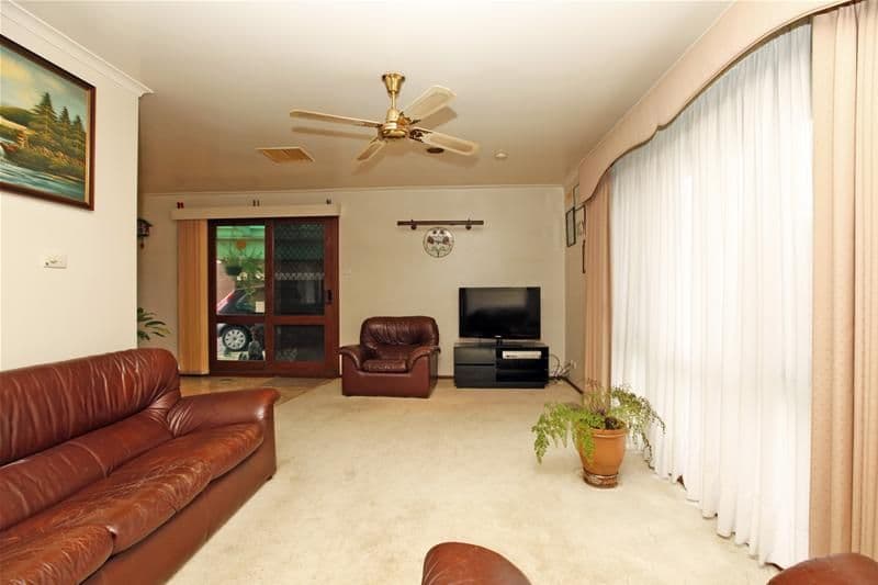 57 Carbeen Drive, BUNDOORA VIC 3083, Bundoora - Thumbnail 3