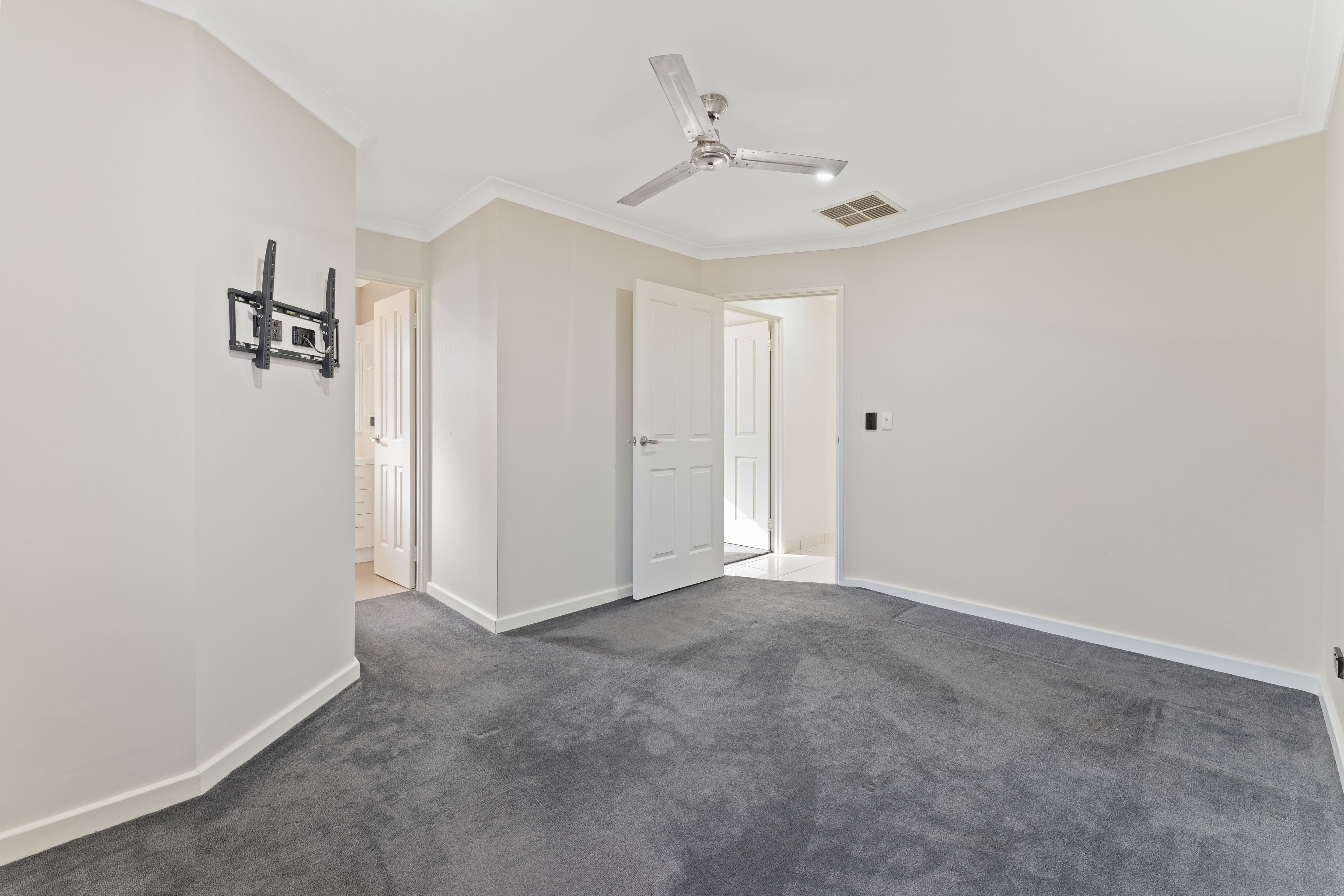 62 La Spezia Drive, Secret Harbour WA 6173, Secret Harbour - Thumbnail 7